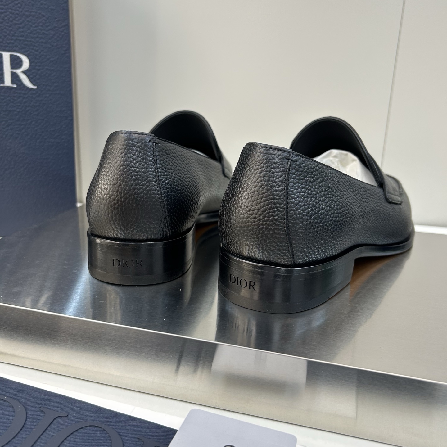 ⚠️【Di*r】⚠️，顶尖工艺品⚠️时尚正装皮底⚠️正码：39一44，(5一10)⚠️迪奥永恒经典乐福鞋