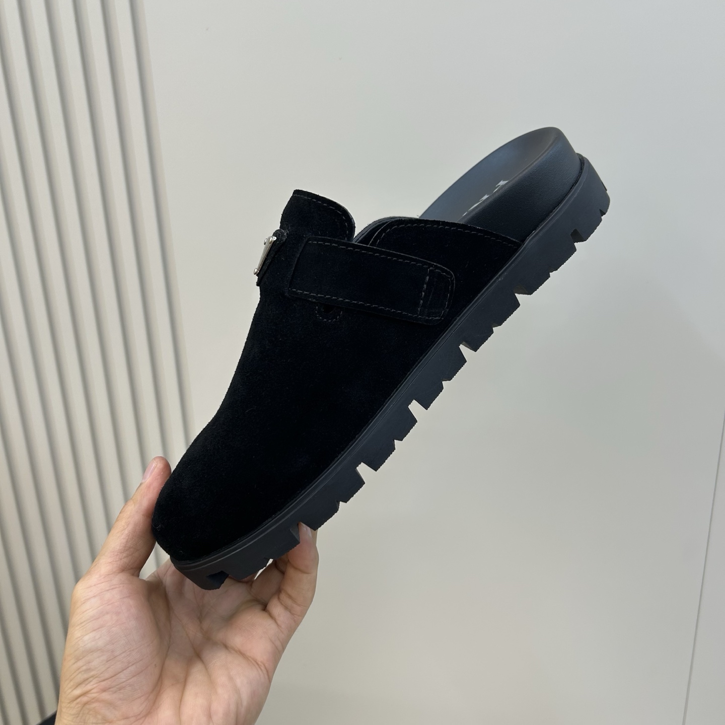 ⚠️【PRA＊A】⚠️男士皮革穆勒鞋⚠️码数：39 －44(45．46订做)⚠️春夏最新款！经典简约包头