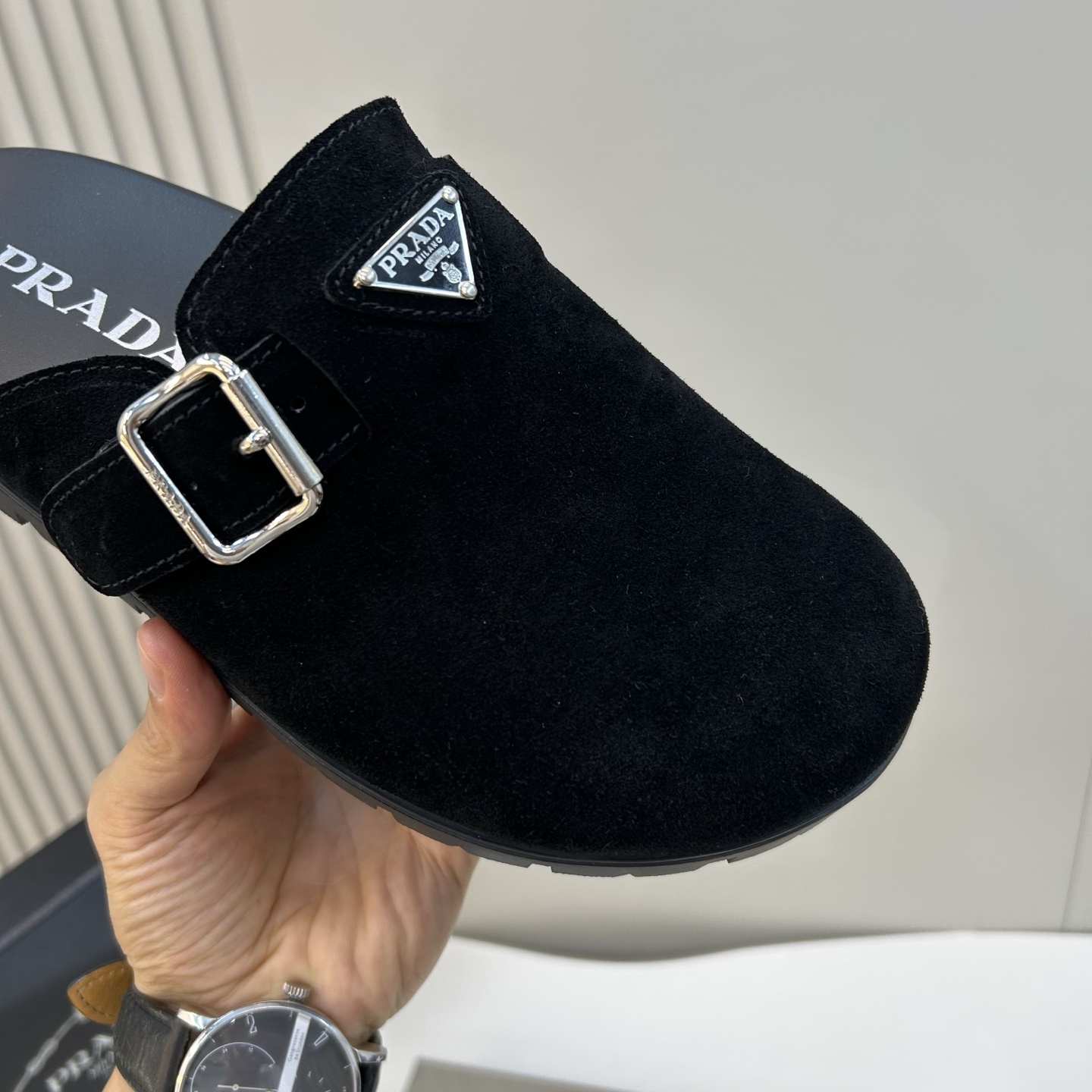 ⚠️【PRA＊A】⚠️男士皮革穆勒鞋⚠️码数：39 －44(45．46订做)⚠️春夏最新款！经典简约包头