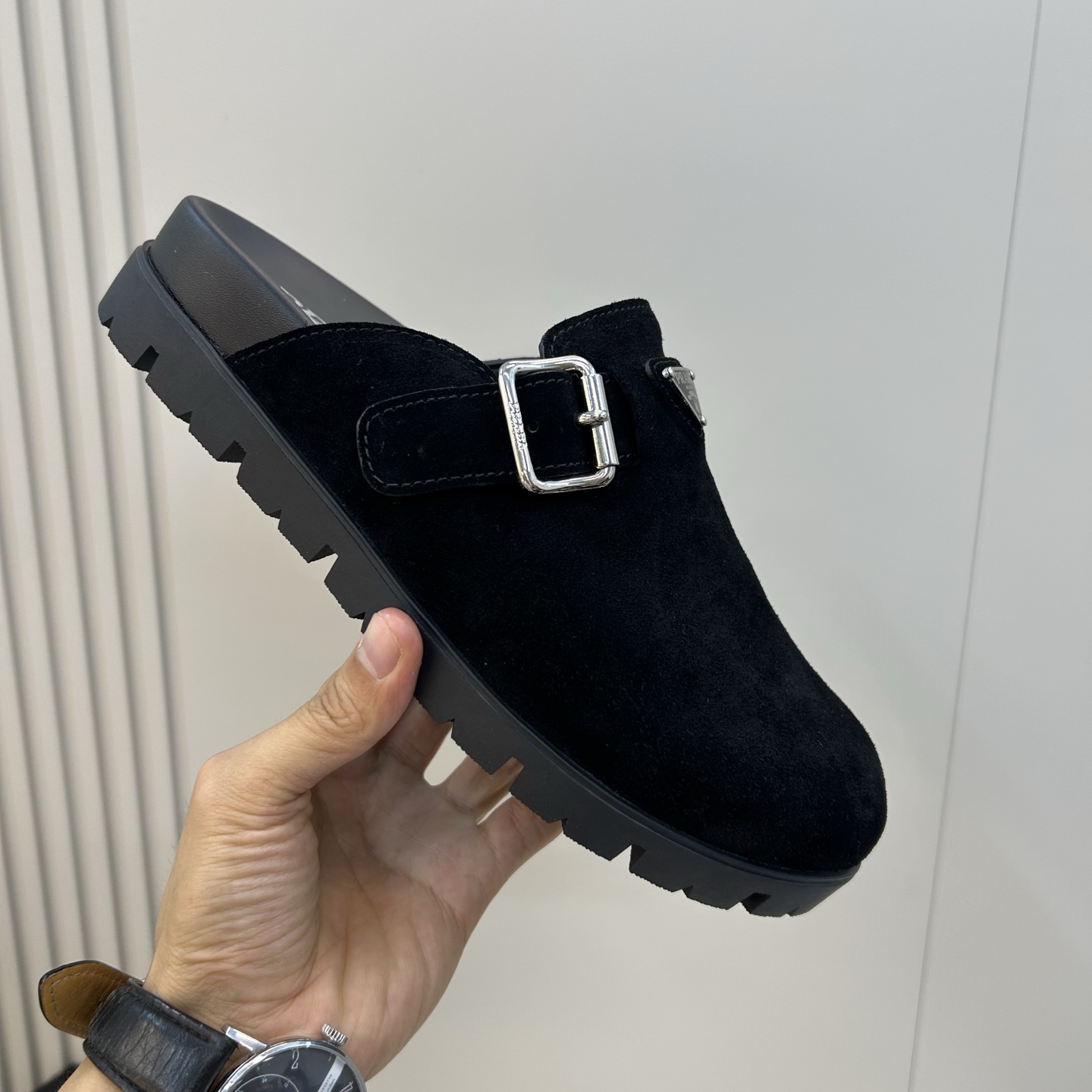 ⚠️【PRA＊A】⚠️男士皮革穆勒鞋⚠️码数：39 －44(45．46订做)⚠️春夏最新款！经典简约包头