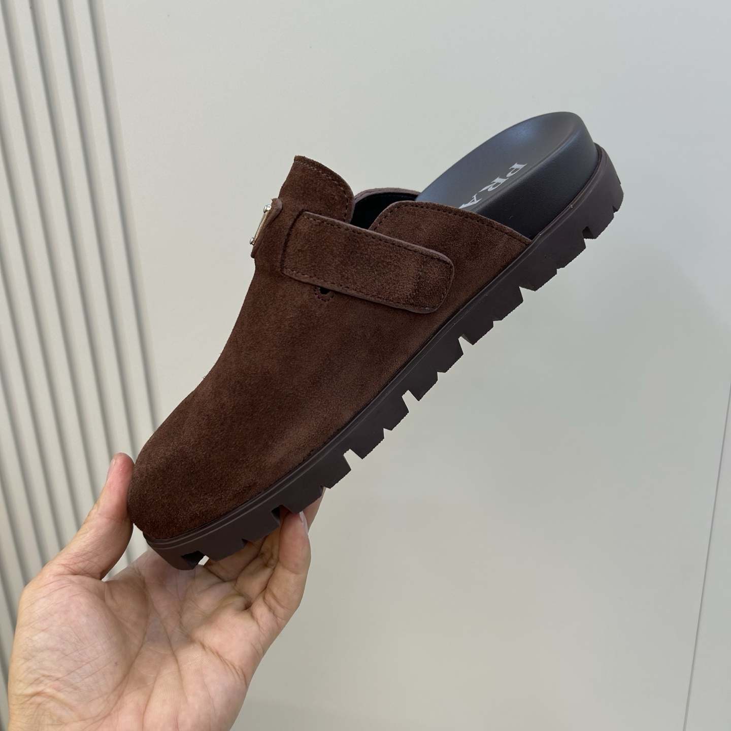 ⚠️【PRA*A】⚠️男士皮革穆勒鞋⚠️码数:39 -44(45.46订做)⚠️春夏最新款!经典简约包头 ⚠️【PRA*A】⚠️男士皮革穆勒鞋⚠️码数:39 -44(45.46订做)⚠️春夏最新款!经典简约包头