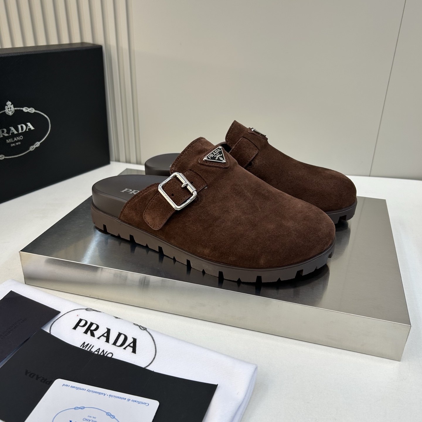 ⚠️【PRA*A】⚠️男士皮革穆勒鞋⚠️码数:39 -44(45.46订做)⚠️春夏最新款!经典简约包头 ⚠️【PRA*A】⚠️男士皮革穆勒鞋⚠️码数:39 -44(45.46订做)⚠️春夏最新款!经典简约包头