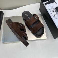 ⚠️【PRA*A】⚠️男士精品拖鞋⚠️码数:39 -44(45.46订做)⚠️春夏最新款!经典简约男士拖 ⚠️【PRA*A】⚠️男士精品拖鞋⚠️码数:39 -44(45.46订做)⚠️春夏最新款!经典简约男士拖