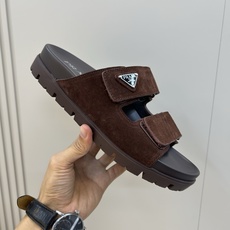 ⚠️【PRA*A】⚠️男士精品拖鞋⚠️码数:39 -44(45.46订做)⚠️春夏最新款!经典简约男士拖 ⚠️【PRA*A】⚠️男士精品拖鞋⚠️码数:39 -44(45.46订做)⚠️春夏最新款!经典简约男士拖