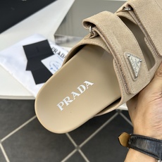⚠️【PRA*A】⚠️男士精品拖鞋⚠️码数:39 -44(45.46订做)⚠️春夏最新款!经典简约男士拖 ⚠️【PRA*A】⚠️男士精品拖鞋⚠️码数:39 -44(45.46订做)⚠️春夏最新款!经典简约男士拖