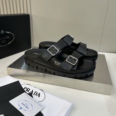 ⚠️【PRA*A】⚠️男士精品拖鞋⚠️码数:39 -44(45.46订做)⚠️春夏最新款!经典简约男士拖 ⚠️【PRA*A】⚠️男士精品拖鞋⚠️码数:39 -44(45.46订做)⚠️春夏最新款!经典简约男士拖