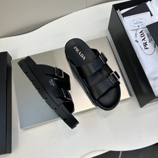 ⚠️【PRA*A】⚠️男士精品拖鞋⚠️码数:39 -44(45.46订做)⚠️春夏最新款!经典简约男士拖 ⚠️【PRA*A】⚠️男士精品拖鞋⚠️码数:39 -44(45.46订做)⚠️春夏最新款!经典简约男士拖