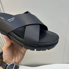 ⚠️【PRA*A】⚠️男士精品拖鞋⚠️码数:39 -44(45.46订做)⚠️春夏最新款!经典简约男士拖 ⚠️【PRA*A】⚠️男士精品拖鞋⚠️码数:39 -44(45.46订做)⚠️春夏最新款!经典简约男士拖