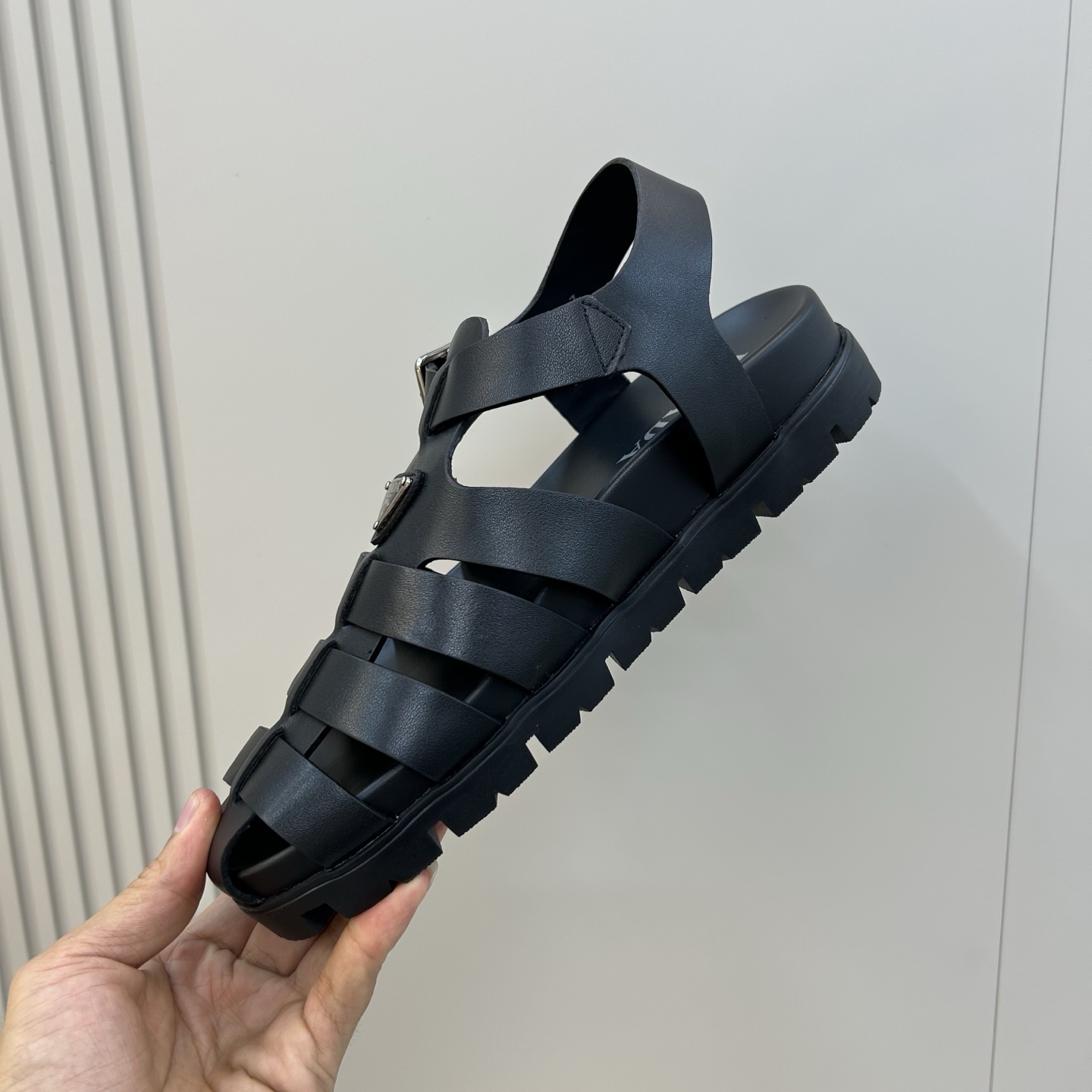 ⚠️【PRA*A】⚠️男士精品凉鞋⚠️码数:39 -44(45.46订做)⚠️春夏最新款!经典简约男士凉 ⚠️【PRA*A】⚠️男士精品凉鞋⚠️码数:39 -44(45.46订做)⚠️春夏最新款!经典简约男士凉