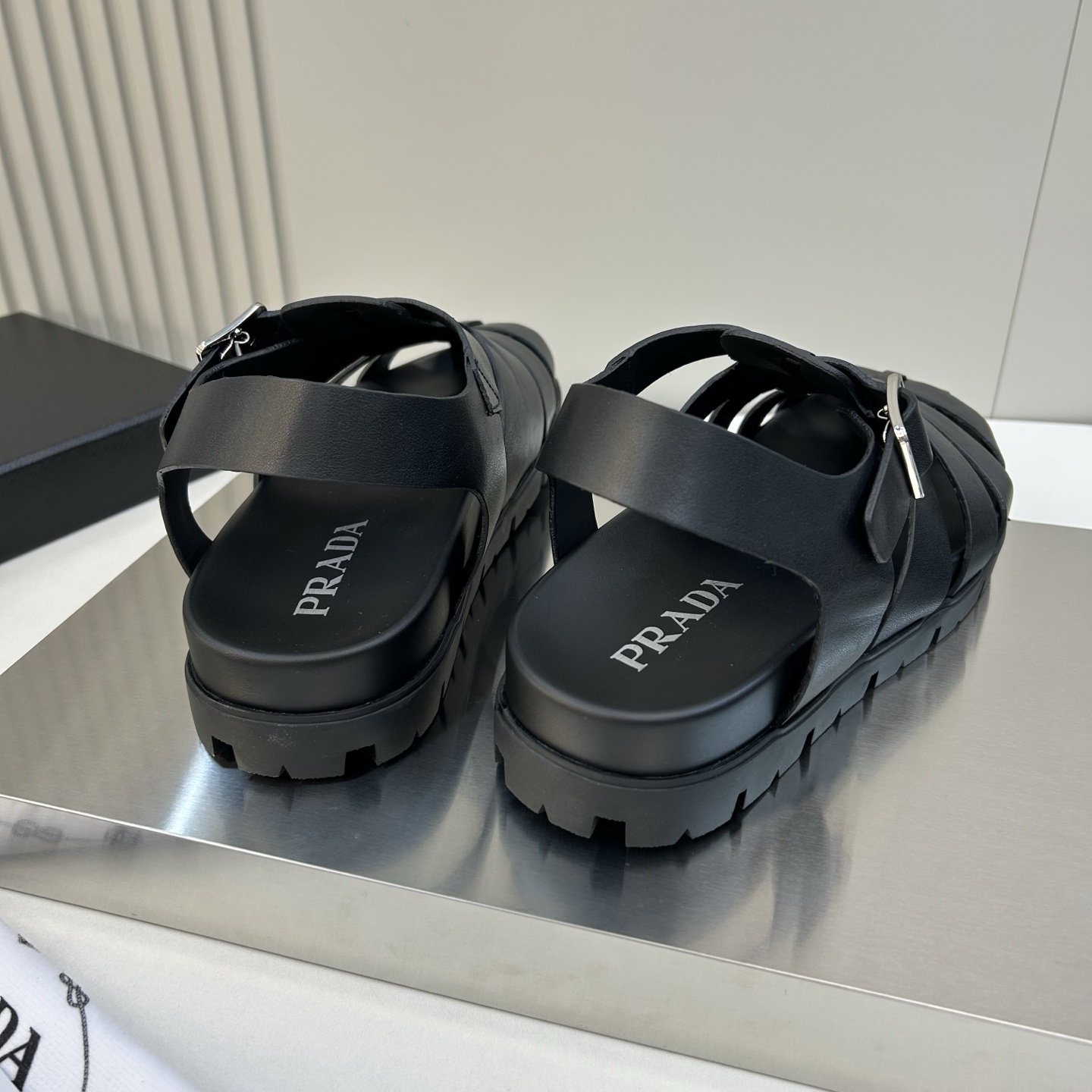 ⚠️【PRA*A】⚠️男士精品凉鞋⚠️码数:39 -44(45.46订做)⚠️春夏最新款!经典简约男士凉 ⚠️【PRA*A】⚠️男士精品凉鞋⚠️码数:39 -44(45.46订做)⚠️春夏最新款!经典简约男士凉