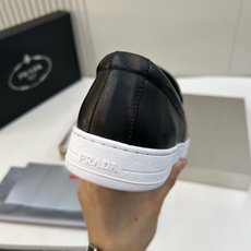 ⚠️【PRA*】⚠️高品质,四季款⚠️男士休闲款正码39一44(5-10)⚠️经典永不过时!独家高品!四 ⚠️【PRA*】⚠️高品质,四季款⚠️男士休闲款正码39一44(5-10)⚠️经典永不过时!独家高品!四