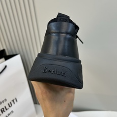 ⚠️BERLUT⚠️时尚运动鞋⚠️正码:39一45⚠️高工艺🐂货!时尚飞织高光款💯💯,轻便舒适真正的艺术 ⚠️BERLUT⚠️时尚运动鞋⚠️正码:39一45⚠️高工艺🐂货!时尚飞织高光款💯💯,轻便舒适真正的艺术