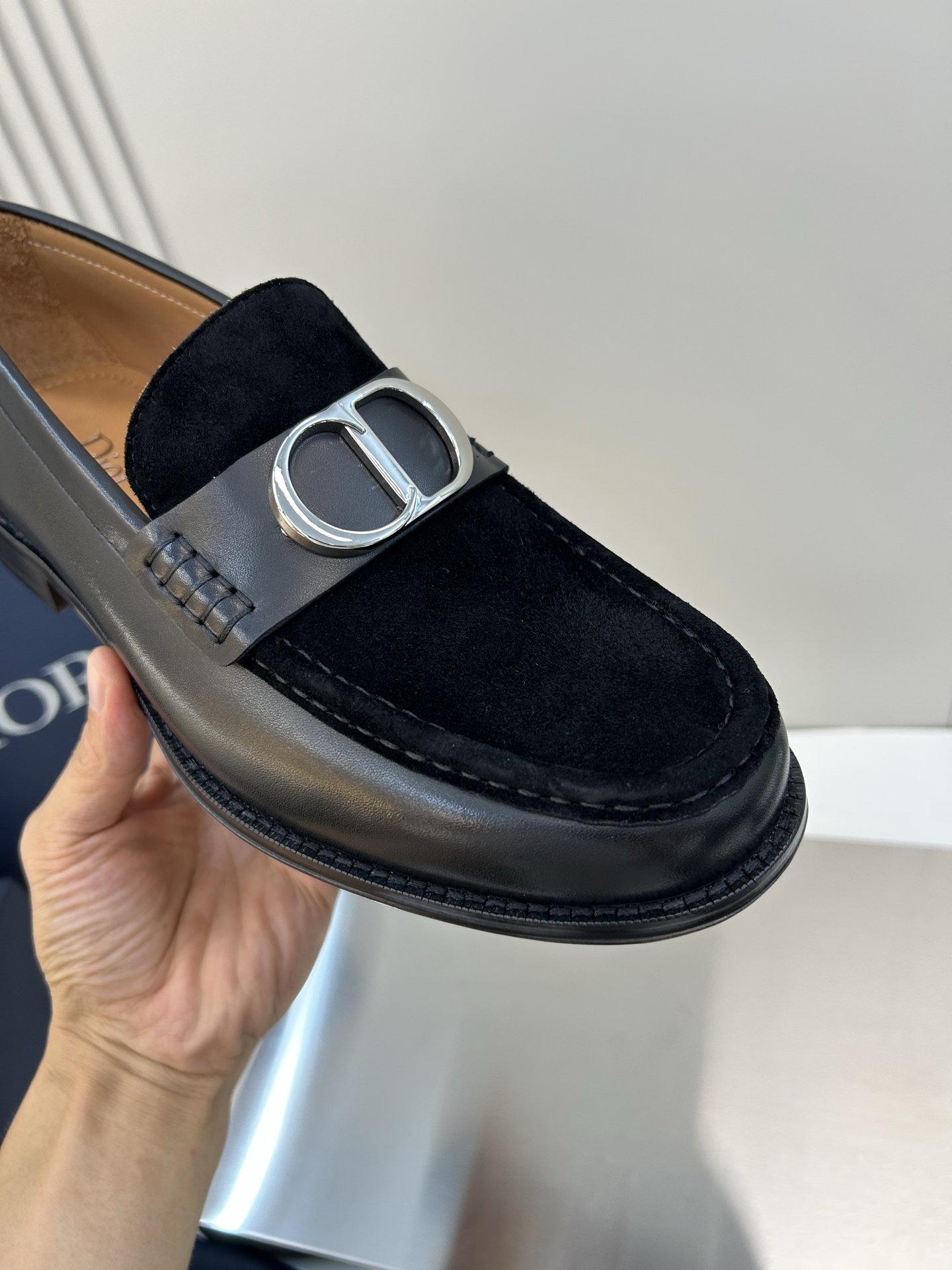 ⚠️Di*r⚠️，顶尖工艺品⚠️时尚正装皮底⚠️正码：39一44，(5一10)⚠️迪奥永恒经典乐福鞋！🐂