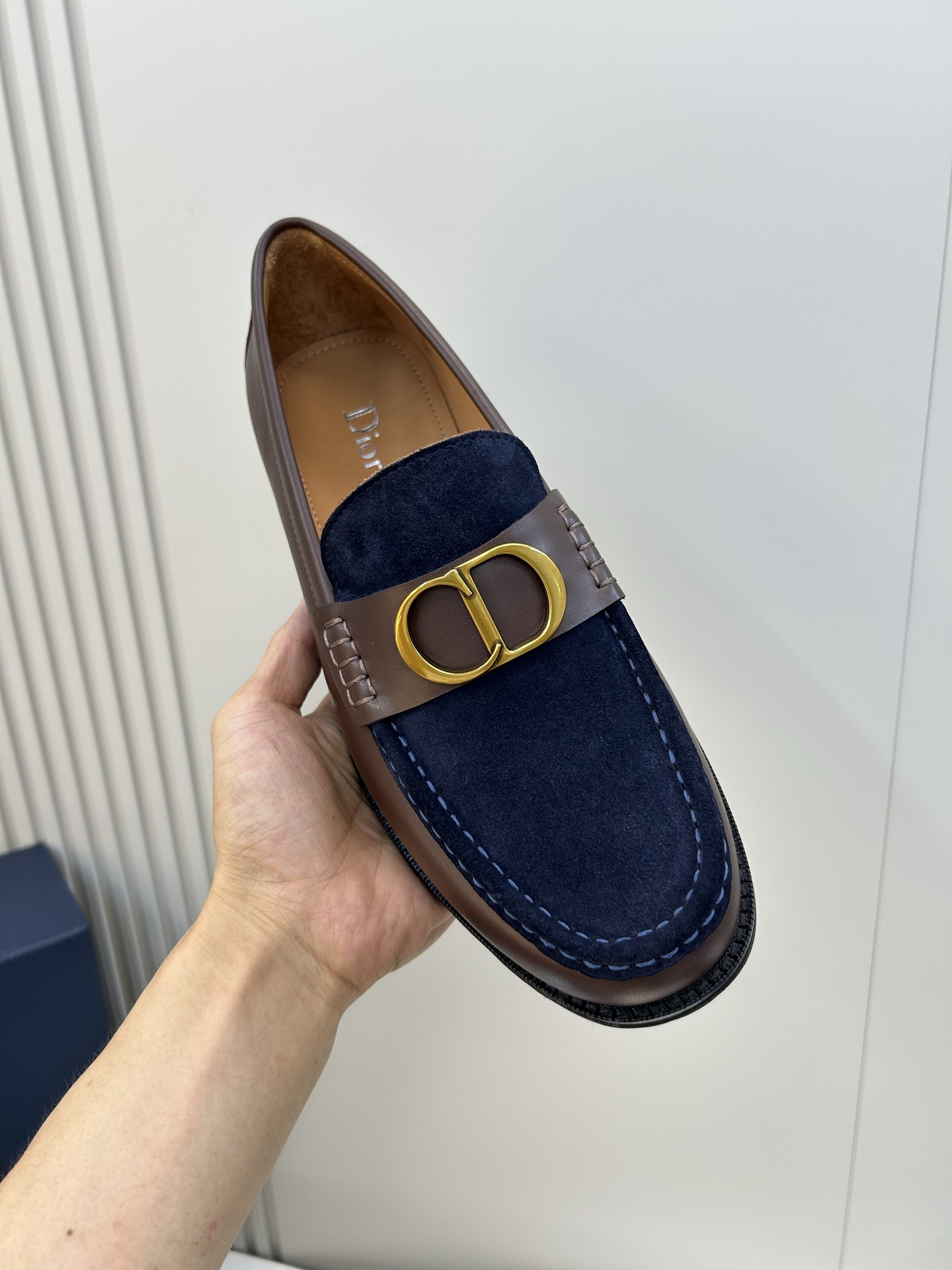 ⚠️Di*r⚠️，顶尖工艺品⚠️时尚正装皮底⚠️正码：39一44，(5一10)⚠️迪奥永恒经典乐福鞋！🐂