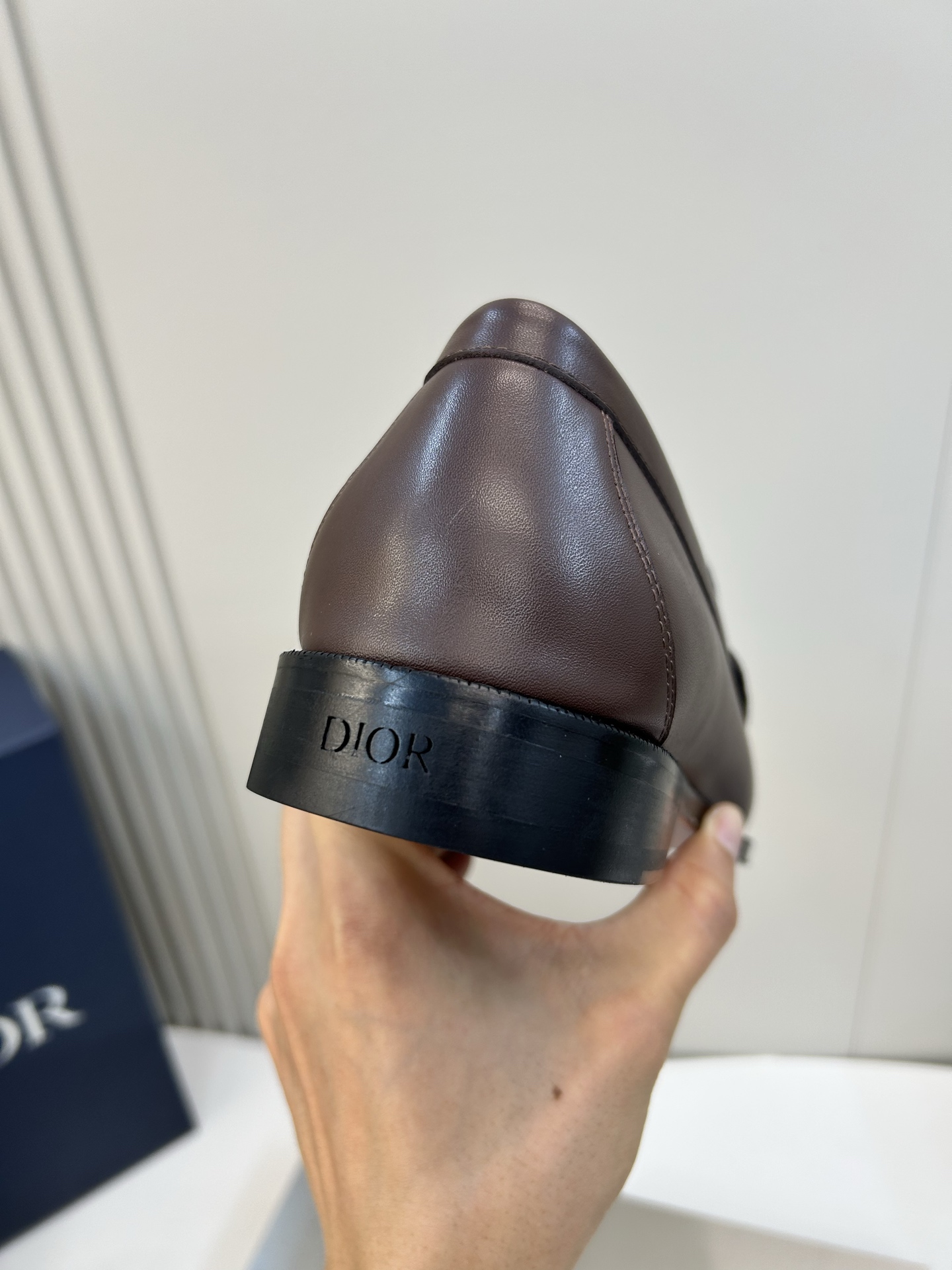 ⚠️Di*r⚠️，顶尖工艺品⚠️时尚正装皮底⚠️正码：39一44，(5一10)⚠️迪奥永恒经典乐福鞋！🐂