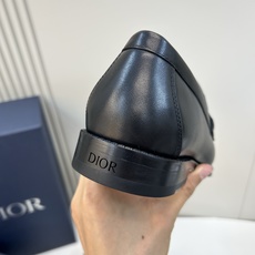 ⚠️Di*r⚠️,顶尖工艺品⚠️时尚正装皮底⚠️正码:39一44,(5一10) 皮底 ⚠️迪奥永恒经典 ⚠️Di*r⚠️,顶尖工艺品⚠️时尚正装皮底⚠️正码:39一44,(5一10) 皮底 ⚠️迪奥永恒经典