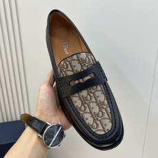 ⚠️Di*r⚠️,顶尖工艺品⚠️时尚正装皮底⚠️正码:39一44,(5一10) 皮底 ⚠️迪奥永恒经典 ⚠️Di*r⚠️,顶尖工艺品⚠️时尚正装皮底⚠️正码:39一44,(5一10) 皮底 ⚠️迪奥永恒经典