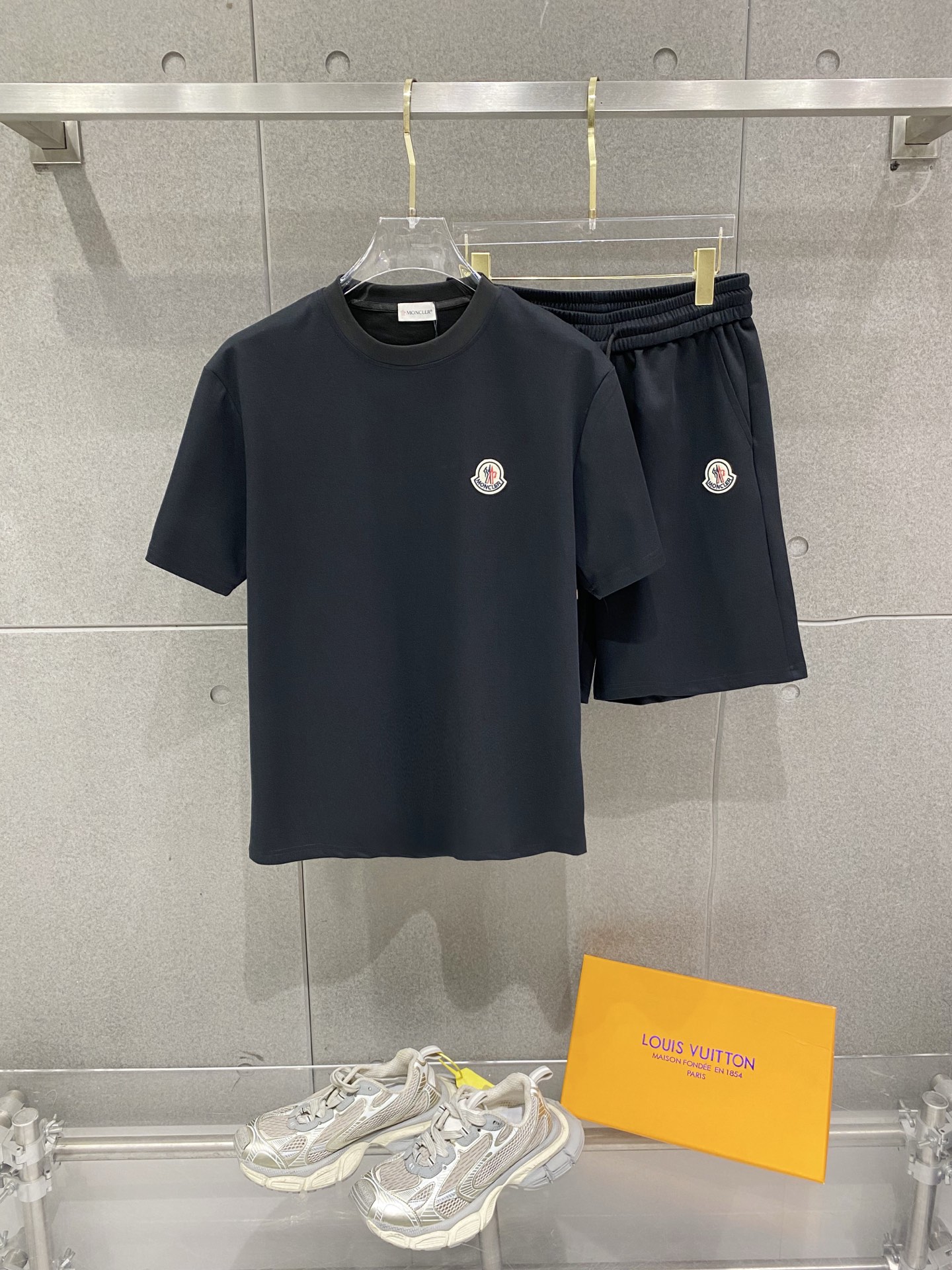 P155 Moncler moncler 2026ss primavera-verano nuevos conjuntos casuales de manga corta y pantalones cortos, ¡versión de …