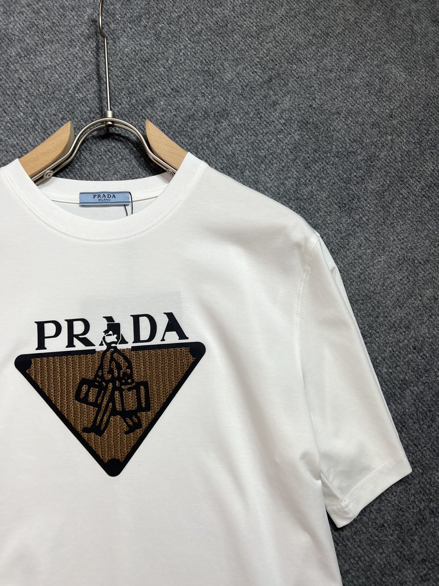 ️Prada/普拉达2024年春夏新品上新三标齐全圆领短袖T恤好货不用过多介绍看细节专柜码数M-XXL1