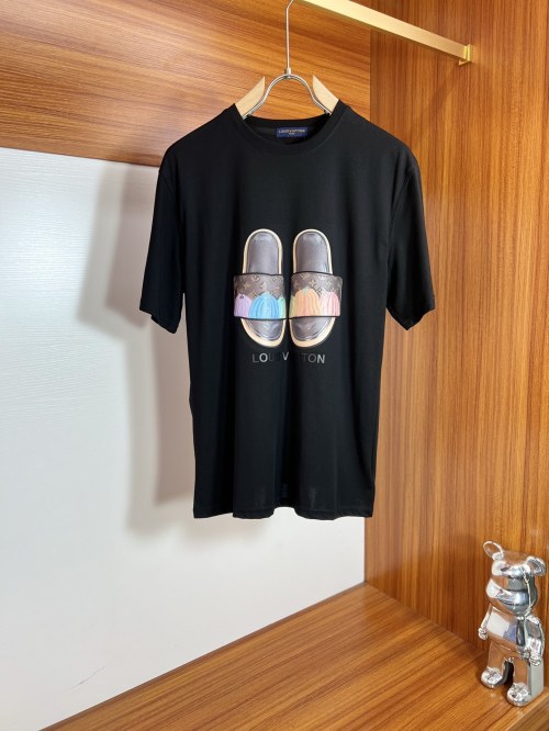 Louis Vuitton Men's Black Cotton T-Shirt with Sandal Print - Short Sleeve