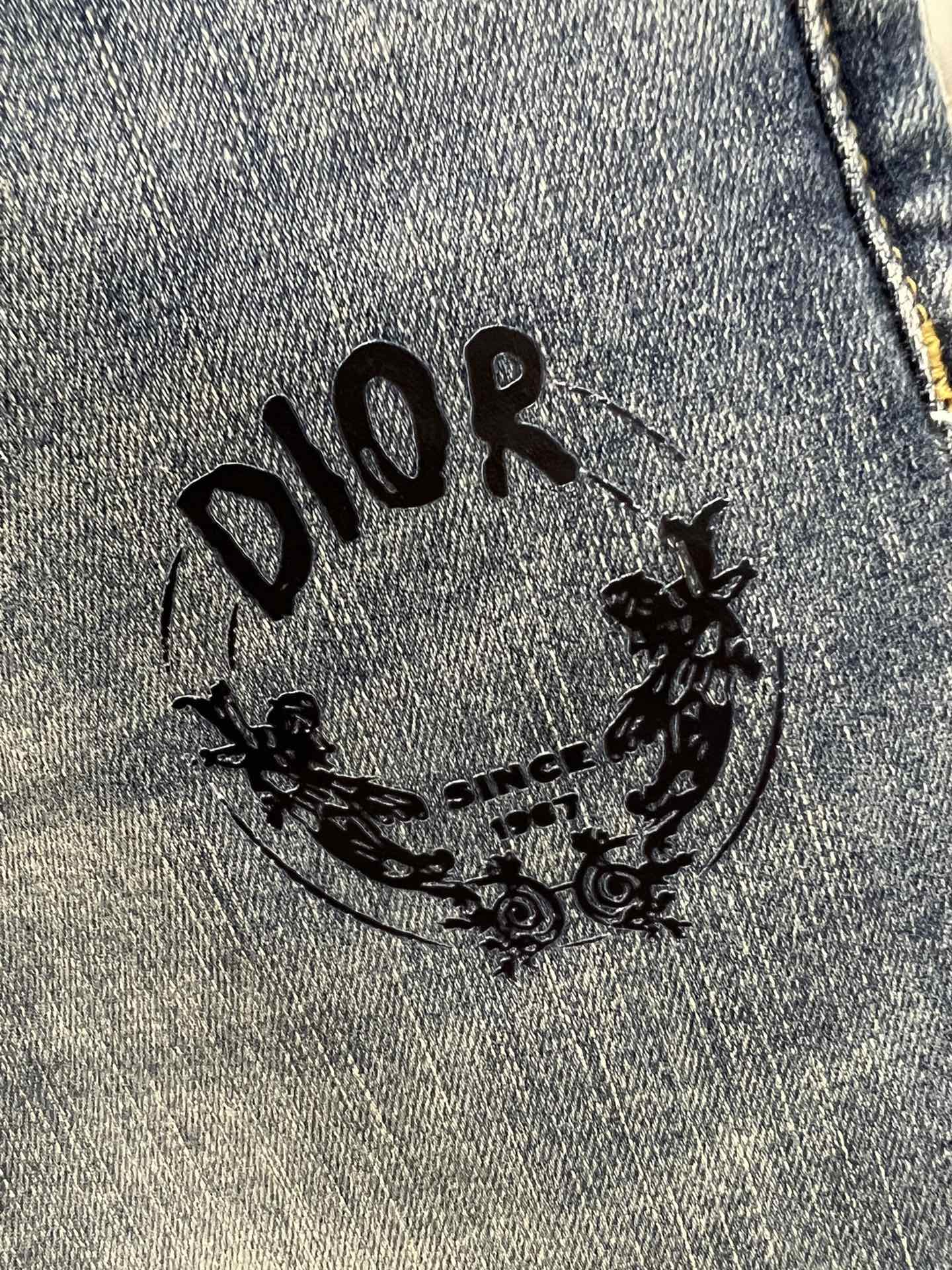 ️Dior/迪奥2024春夏新品三标齐全牛仔裤好货不用过多介绍看细节专柜码数29-38175/140上身