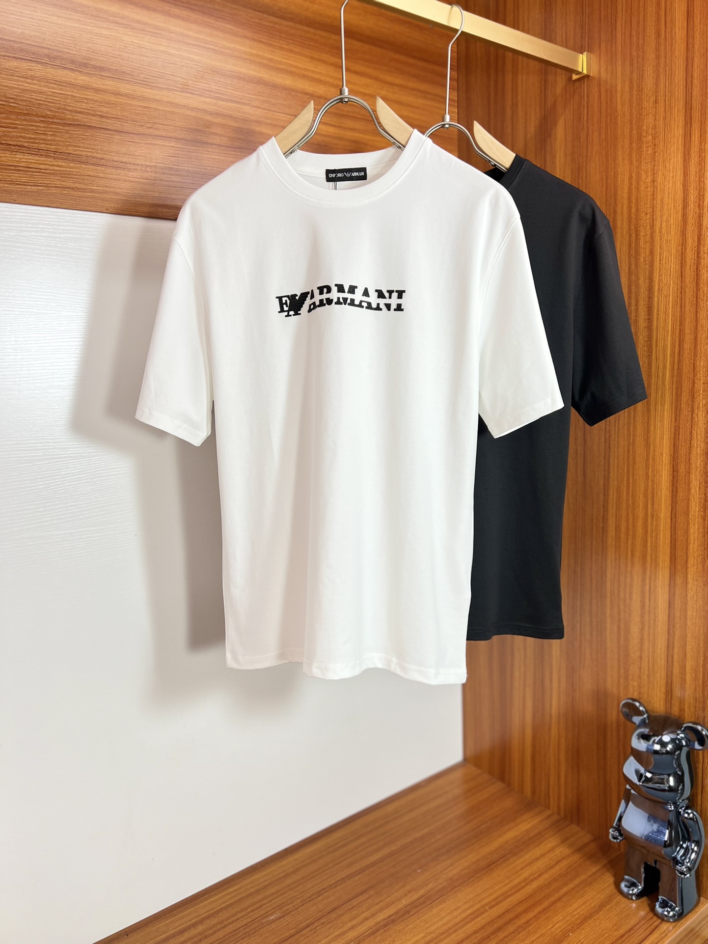 NO:483652,Armani/Armani New products are available in spring and summer, complete three standards, round neck short-sleeved T-shirts, no need to introduce too much good products, look at the details, counter number M-XXXL 175/140 Suggestions,,armani,armani,T-shirt,tees,t-shirt,alexander wang19860909Armani/阿玛尼 春夏新品上新 三标齐全 圆领短袖T恤 好货不用过多介绍 看细节 专柜码数M-XXXL 175/140建议L,,armani,armani,T-shirt,tees，t-shirt,alexander wang,Men's clothing