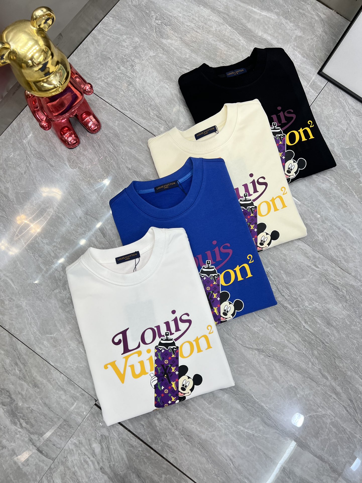 NO:523926,LV/Louis Vuitton 2025 autumn and winter new product, complete three-standard three-dimensional offset printing technology on chest, 380g couple round neck pure cotton sweatshirts, no need to introduce too much good products, look at the details, counter code number M-XXXL 175/140 Suggestions,,louis vuitton,louis vuitton,hoodie,sweatshirts,alexander wang19860909LV/路易威登 2025秋冬新品 三标齐全 胸前立体滴胶印花工艺 380g情侣款圆领纯棉卫衣 好货不用过多介绍 看细节 专柜码数 M-XXXL 175/140建议L,,louis vuitton,louis vuitton,hoodie,sweatshirts,alexander wang,Men's clothing