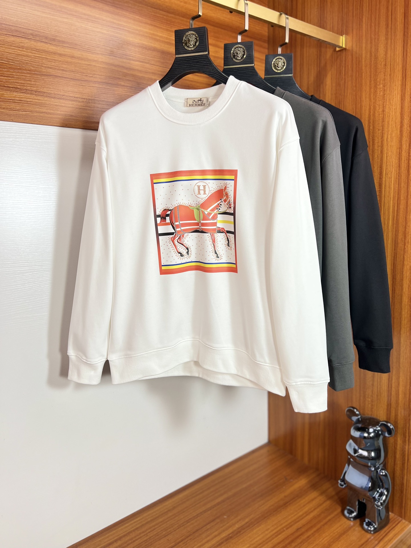 Hermes Black Cotton Sweatshirt with Horse Graphic for Men Casual Daily Wear 2 i1727359455 1197 7