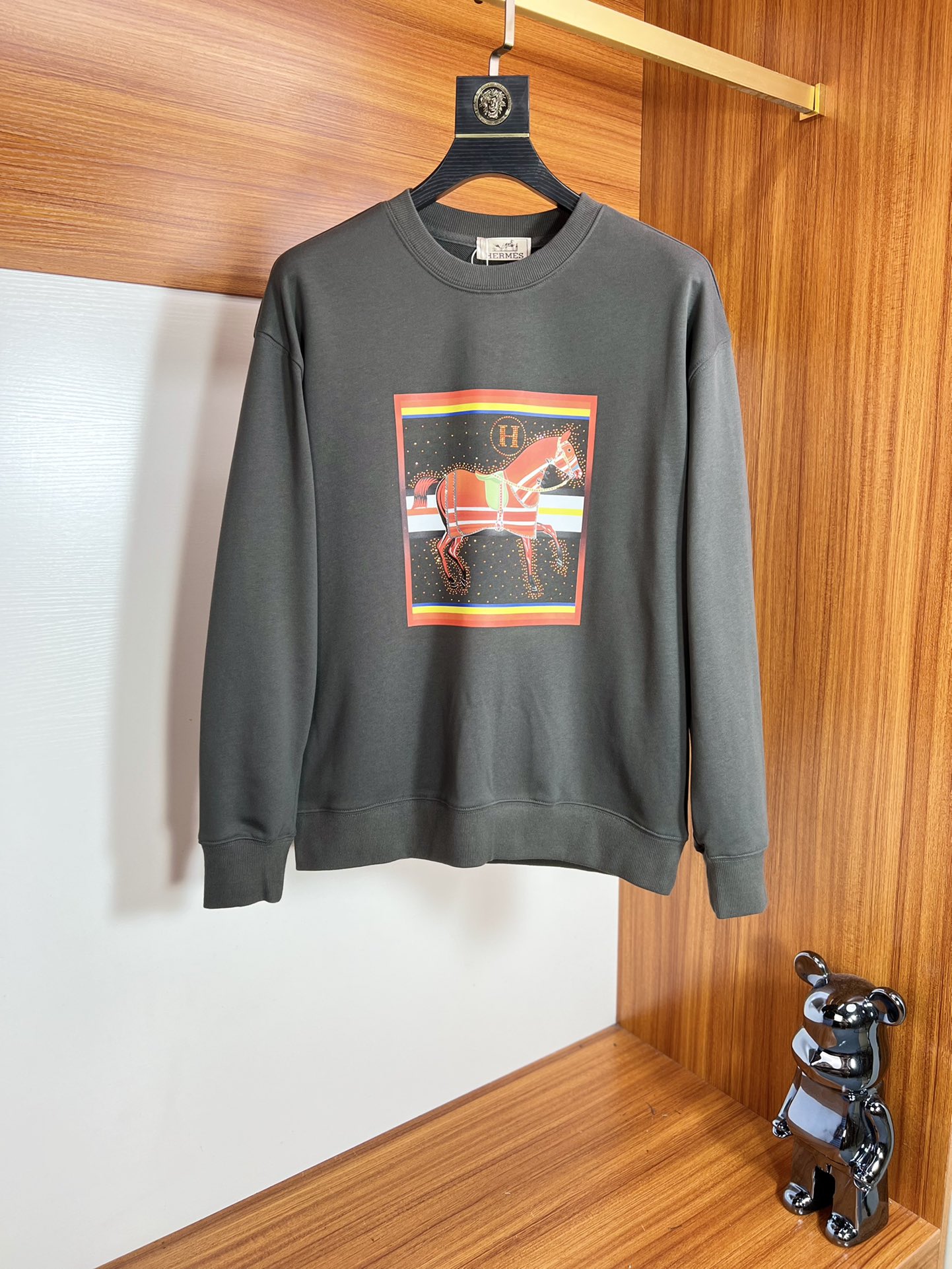 Hermès Men's Horse Graphic Print Crew Neck Sweatshirt - Casual Pullover 2 i1727359512 1054 6