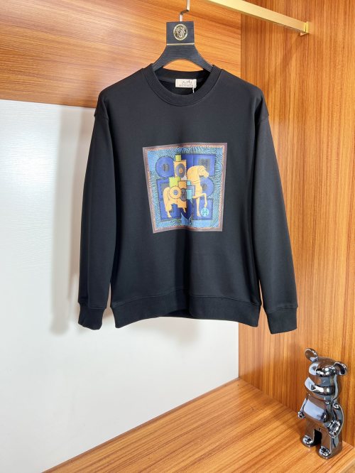 Hermes 2025 Fall/Winter Black Cotton Sweatshirt with Horse Graphic 12 Hermes 2025 Fall/Winter Black Cotton Sweatshirt with Horse Graphic