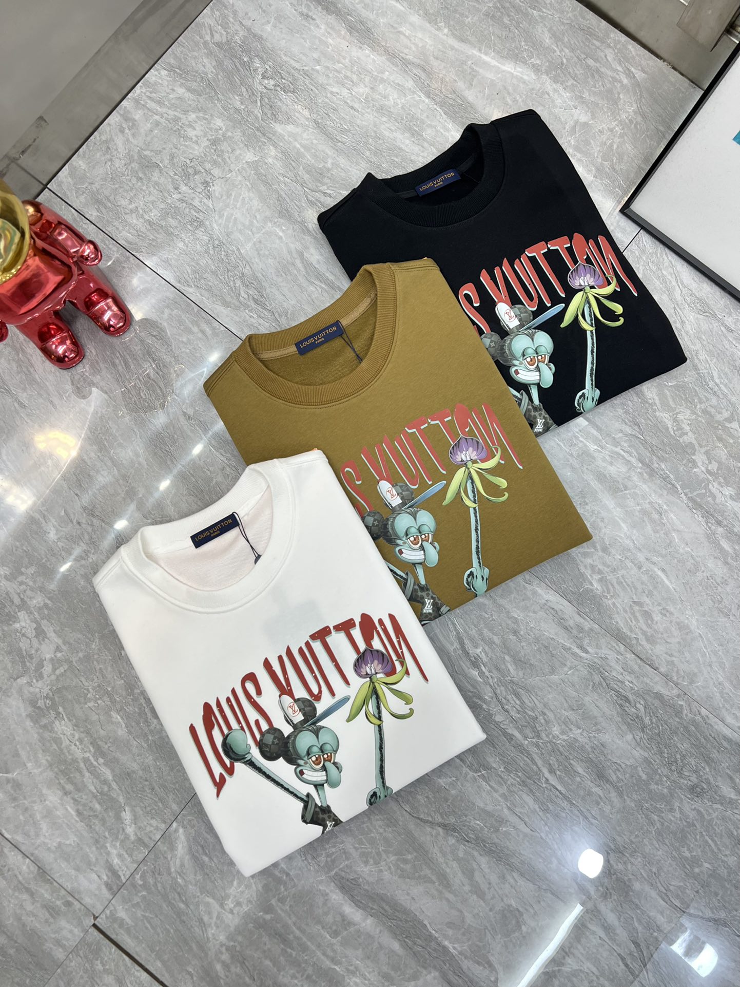 NO:528201,LV/Louis Vuitton 2025 autumn and winter new products, complete three-standard front and rear three-dimensional printing process 380g couple round neck pure cotton sweatshirts, no need to introduce too much good products, look at the details, counter code number M-XXXL 175/140 Suggestions,,louis vuitton,louis vuitton,hoodie,sweatshirts,alexander wang19860909LV/路易威登 2025秋冬新品 三标齐全 前后立体印花工艺 380g情侣款圆领纯棉卫衣 好货不用过多介绍 看细节 专柜码数 M-XXXL 175/140建议L,,louis vuitton,louis vuitton,hoodie,sweatshirts,alexander wang,Men's clothing
