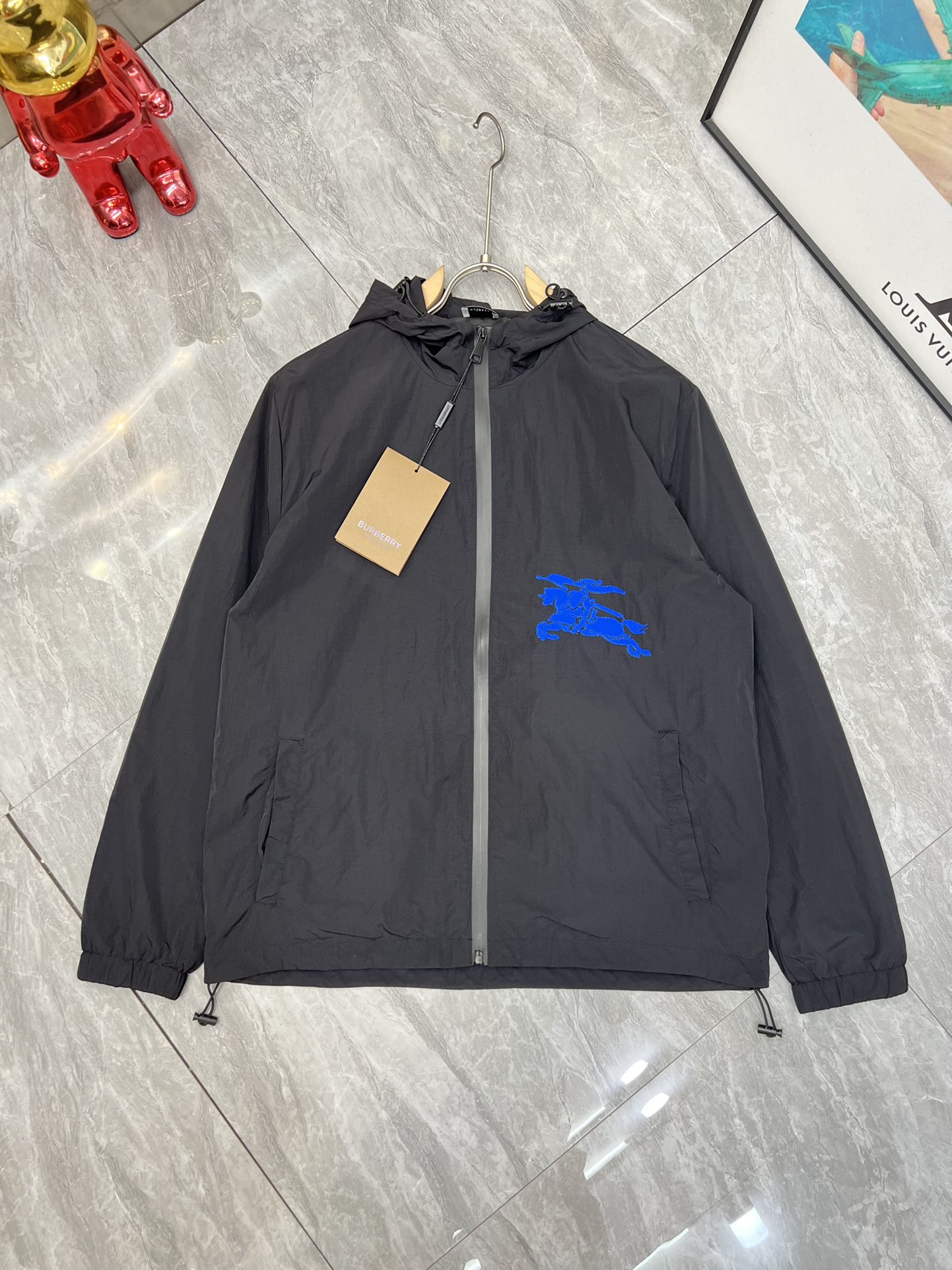 NO:571465,Burberry/Burberry 2025 new autumn and winter new products, complete with three labels, jackets and coats. Good products need no introduction. Look at the details. Counter size M-XXXL /140 recommended L,,burberry,burberry,jackets & coats,jackets & coats,alexander wang19860909Burberry/巴宝莉 2025年秋冬新品上新 三标齐全 夹克外套 好货不用过多介绍 看细节 专柜码数M-XXXL /140建议L,,burberry,burberry,jackets & coats,jackets & coats,alexander wang,Men's clothing