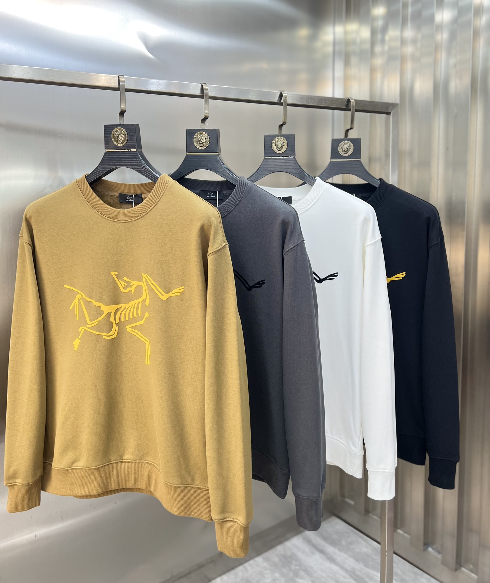 NO:540024,Arc/Architecture Bird 2025 autumn and winter new product, complete three standards, 380g couple round neck pure cotton sweatshirts, good products do not need to be introduced too much, look at the details, counter code number M-XXXL 175/140 Suggestions, arc'teryx, hoodie, sweatshirts, alexander wang19860909Arc/始祖鸟 2025秋冬新品 三标齐全 380g情侣款圆领纯棉卫衣 好货不用过多介绍 看细节 专柜码数 M-XXXL 175/140建议L,arc'teryx,hoodie,sweatshirts,alexander wang,Men's clothing