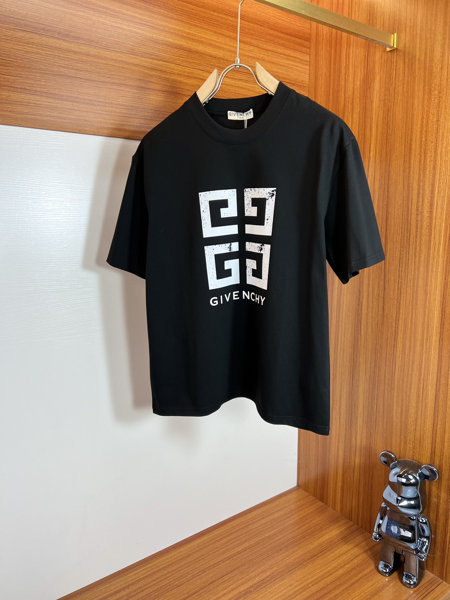 NO:156089,Givenchy 2025 Spring and Summer New Products, Complete Three Standards, Round Neck Pure Cotton Short-Sleeve T-shirts, Don’t need to introduce too much good products, look at the details, Counter Code M-XXXL / Suggestions, given, given, given, T-shirt, tees, t-shirt, alexander wang19860909give/纪梵希 2025春夏新品 三标齐全 圆领纯棉短袖T恤 好货不用过多介绍 看细节 专柜码数M-XXXL /建议L,,givenchy,givenchy,T-shirt,tees，t-shirt,alexander wang,Men's clothing