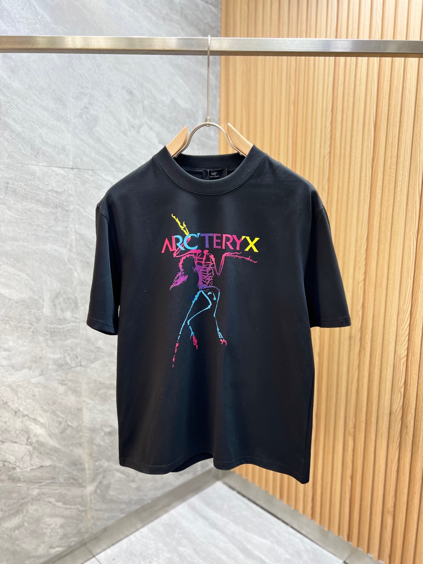 NO:469106,Arc/Architecture Bird 2025 Spring and Summer New Products, Complete Three Standards, 260g Round Neck Pure Cotton Short-Sleeve T-shirt, Don’t need to introduce too much good products, look at the details, Counter Code M-XXXL 175/Suggestions, Arc'teryx, T-shirt,tees, t-shirt,alexander wang19860909Arc/始祖鸟 2025春夏新品 三标齐全 260克圆领纯棉短袖T恤 好货不用过多介绍 看细节 专柜码数M-XXXL 175/建议L,arc'teryx,T-shirt,tees，t-shirt,alexander wang,Men's clothing