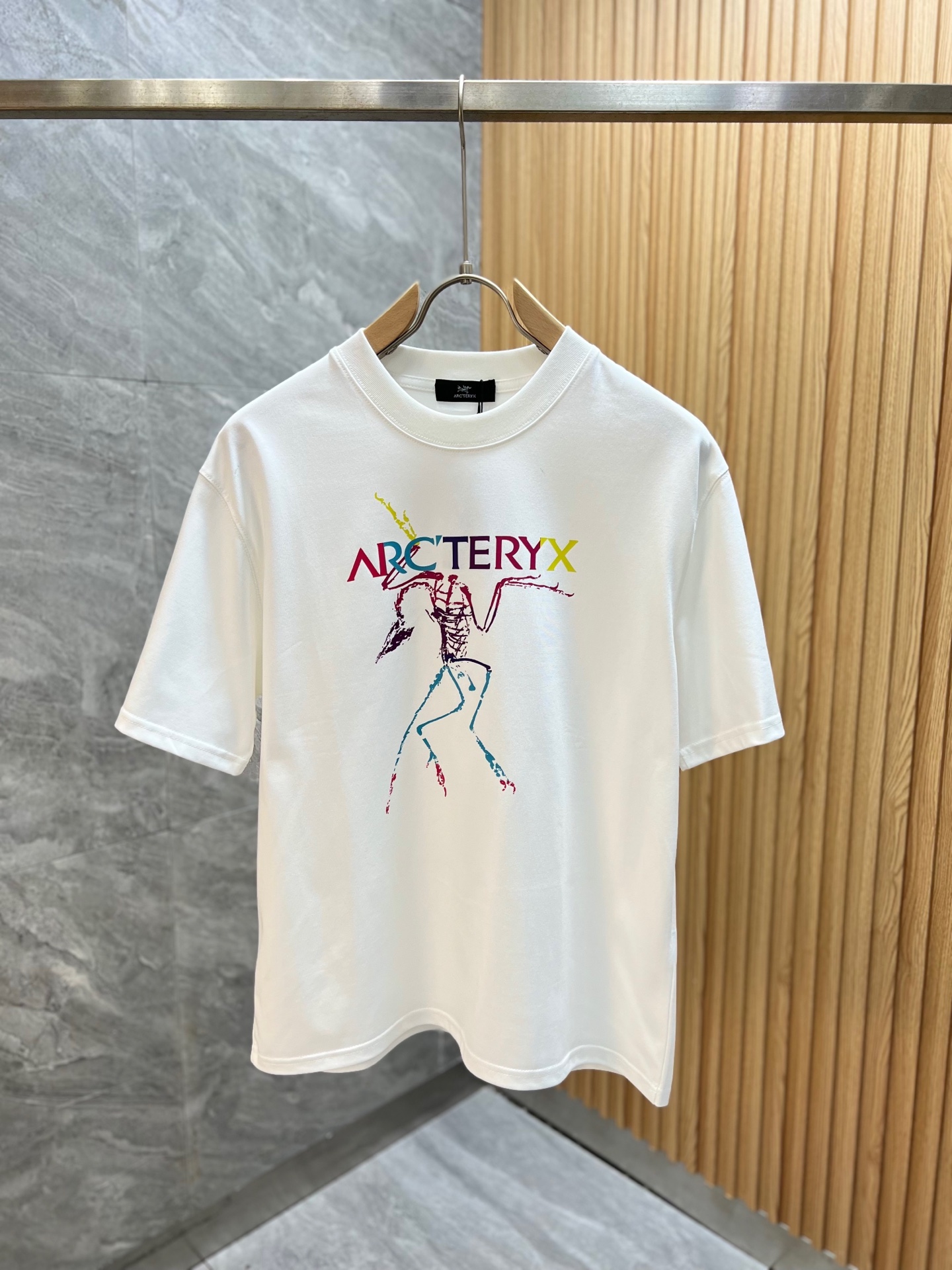 NO:465537,Arc/Architecture Bird 2025 Spring and Summer New Products, Complete Three Standards, 260g Round Neck Pure Cotton Short-Sleeve T-shirt, Don’t need to introduce too much good products, look at the details, counter code M-XXXL / Suggestions, Arc'teryx, T-shirt,tees, t-shirt,alexander wang19860909Arc/始祖鸟 2025春夏新品 三标齐全 260克圆领纯棉短袖T恤 好货不用过多介绍 看细节 专柜码数M-XXXL /建议L,arc'teryx,T-shirt,tees，t-shirt,alexander wang,Men's clothing
