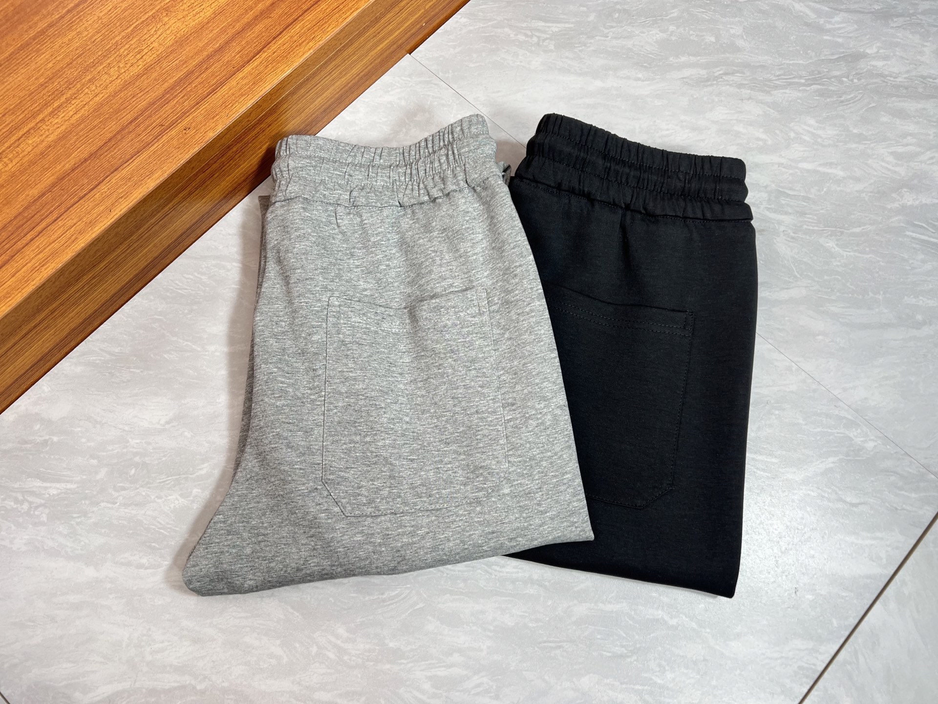 NO:519252,Dior/Dior 2025 spring and summer new products, complete three standards, elastic pants, casual pants, good products, don’t need to introduce too much, look at the details, counter number M-XXXL 175/140 upper body L,,dior,dior,alexander wang19860909Dior/迪奥 2025春夏新品 三标齐全 松紧裤 休闲裤 好货不用过多介绍 看细节 专柜码数M-XXXL 175/140上身L,,dior,dior,alexander wang,Men's clothing