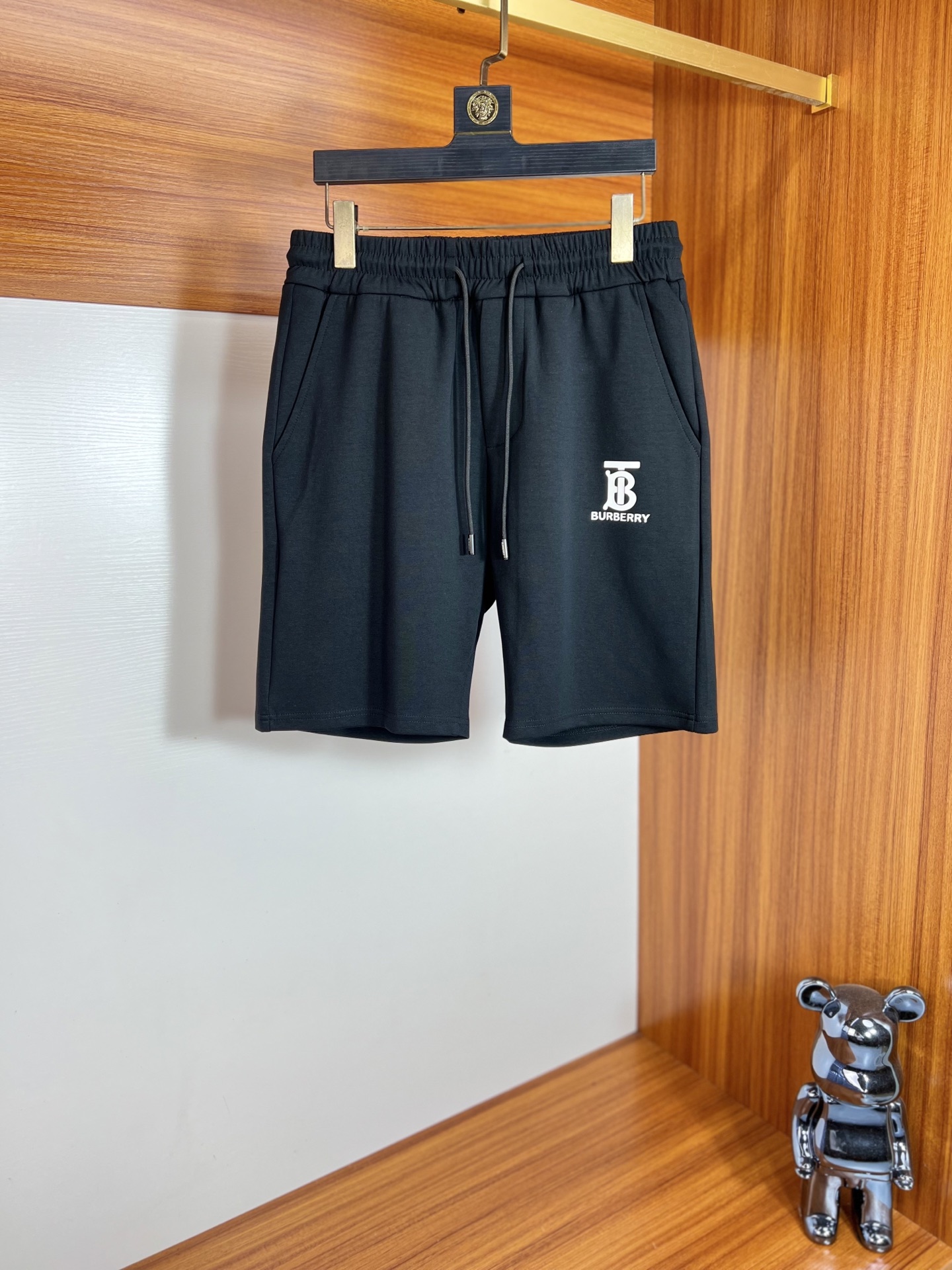 NO:465581,Burberry/Burberry 2025 Spring and Summer New Products, Complete Three Standards, Elastic Five-Critical Shorts, Don’t need to introduce too much good products, look at the details, Counter code M-XXXL / Upper body suggestions L, burberry, burberry, shorts, alexander wang19860909Burberry/巴宝莉 2025春夏新品 三标齐全 松紧带五分短裤 好货不用过多介绍 看细节 专柜码数M-XXXL /上身建议L,,burberry,burberry,shorts,alexander wang,Men's clothing