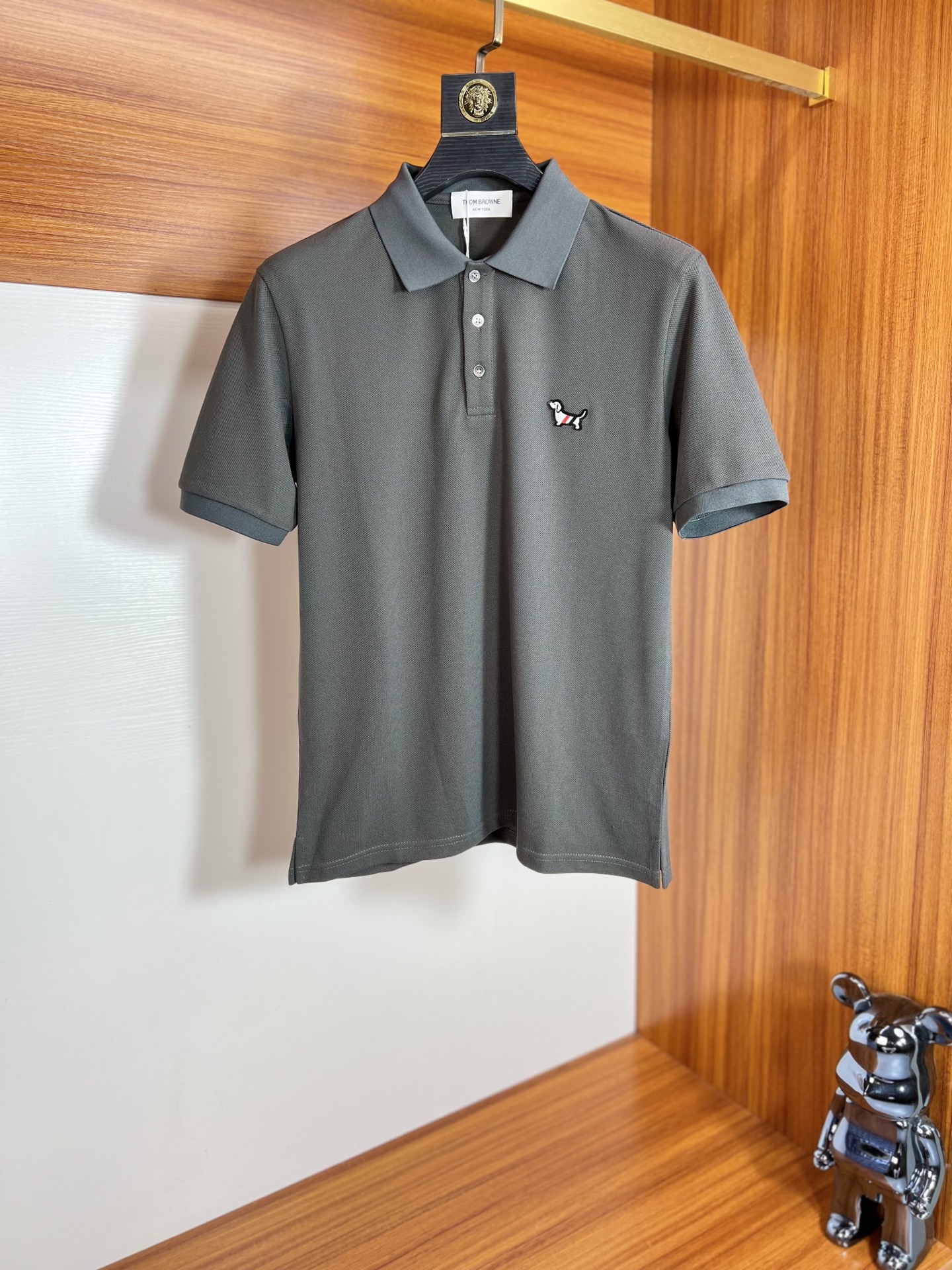 NO:926461,TB 2026 spring and summer new products, complete with three labels, lapel short-sleeved POLO shirt, good product, no need to introduce too much, look at the details, counter size M-XXXL 175/140, recommended L,,,T-shirt,19860909TB 2026年春夏新品上新 三标齐全 翻领短袖POLO衫 好货不用过多介绍 看细节 专柜码数M-XXXL 175/140建议L,,,T-shirt,,Men's clothing