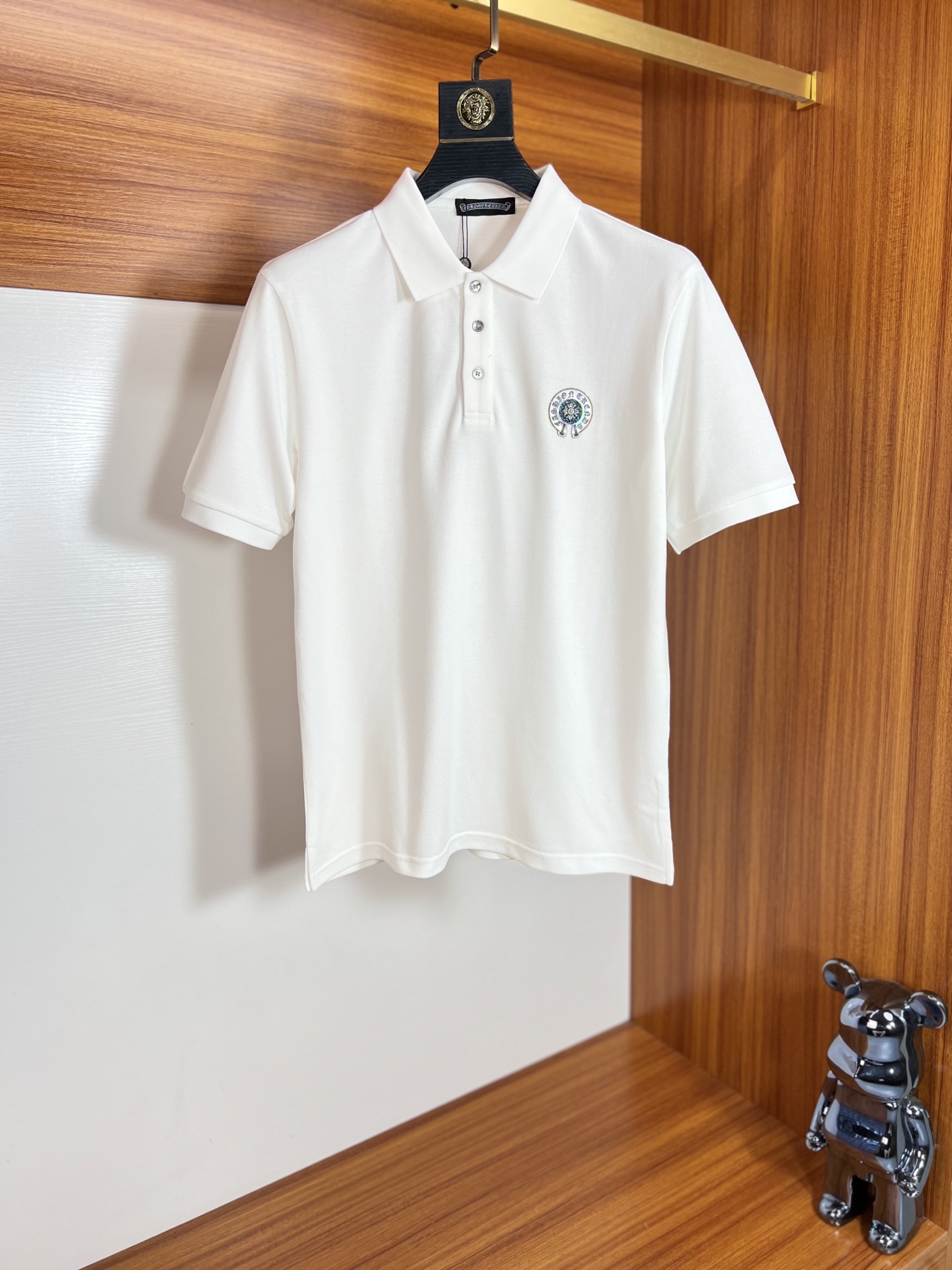 NO:957950,Ch/Chrome Hearts 2026 spring and summer new products, complete with three labels, lapel short-sleeved POLO shirt, good product, no need to introduce too much, look at the details, counter size M-XXXL / Recommended L,,, chrome hearts, T-shirt,19860909Ch/克罗心 2026年春夏新品上新 三标齐全 翻领短袖POLO衫 好货不用过多介绍 看细节 专柜码数M-XXXL /建议L,,,chrome hearts,T-shirt,,Men's clothing