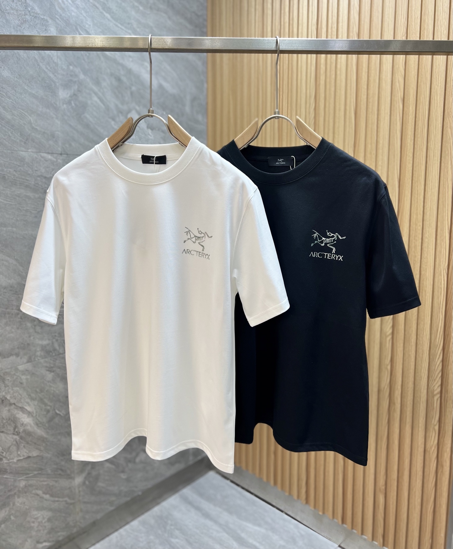 NO:134506,Arc/Architecture Bird 2025 Spring and Summer New Products, Complete Three Standards, Round Neck Pure Cotton Short-Sleeve T-shirts, Don’t need to introduce too much good products, look at the details, Counter Code M-XXXL 175/140 Suggestions, Arc'teryx, T-shirt, Tees, t-shirt, alexander wang19860909Arc/始祖鸟 2025春夏新品 三标齐全 圆领纯棉短袖T恤 好货不用过多介绍 看细节 专柜码数M-XXXL 175/140建议L,arc'teryx,T-shirt,tees，t-shirt,alexander wang,Men's clothing