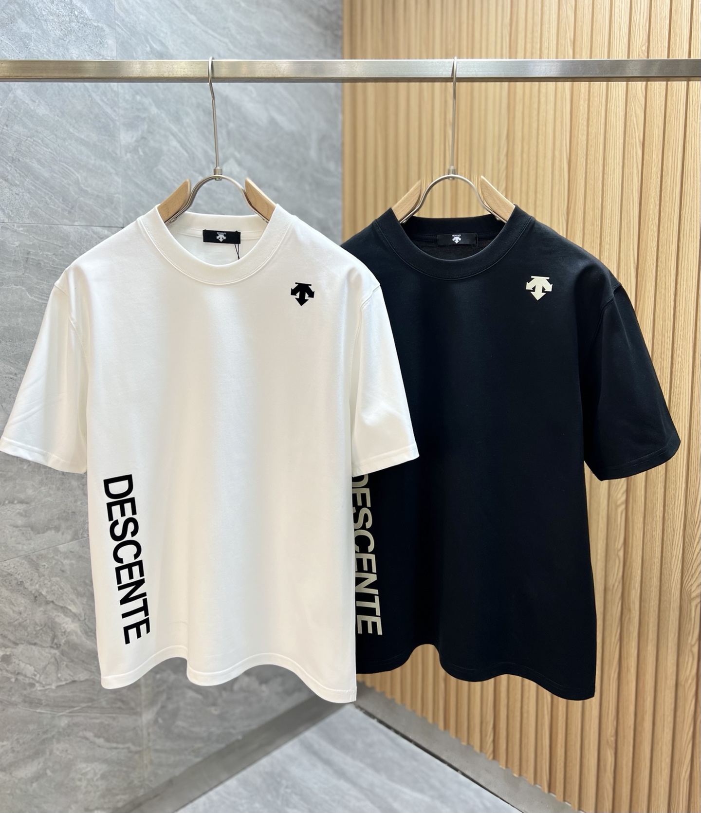 NO:134531,Des/Disante 2025 spring and summer new product, complete three standards, round neck pure cotton short-sleeved T-shirt, no need to introduce too much good products, look at the details, counter number M-XXXL 175/140 Suggestions L,, T-shirt,tees, t-shirt,alexander wang19860909Des/迪桑特 2025春夏新品 三标齐全 圆领纯棉短袖T恤 好货不用过多介绍 看细节 专柜码数M-XXXL 175/140建议L,,T-shirt,tees，t-shirt,alexander wang,Men's clothing