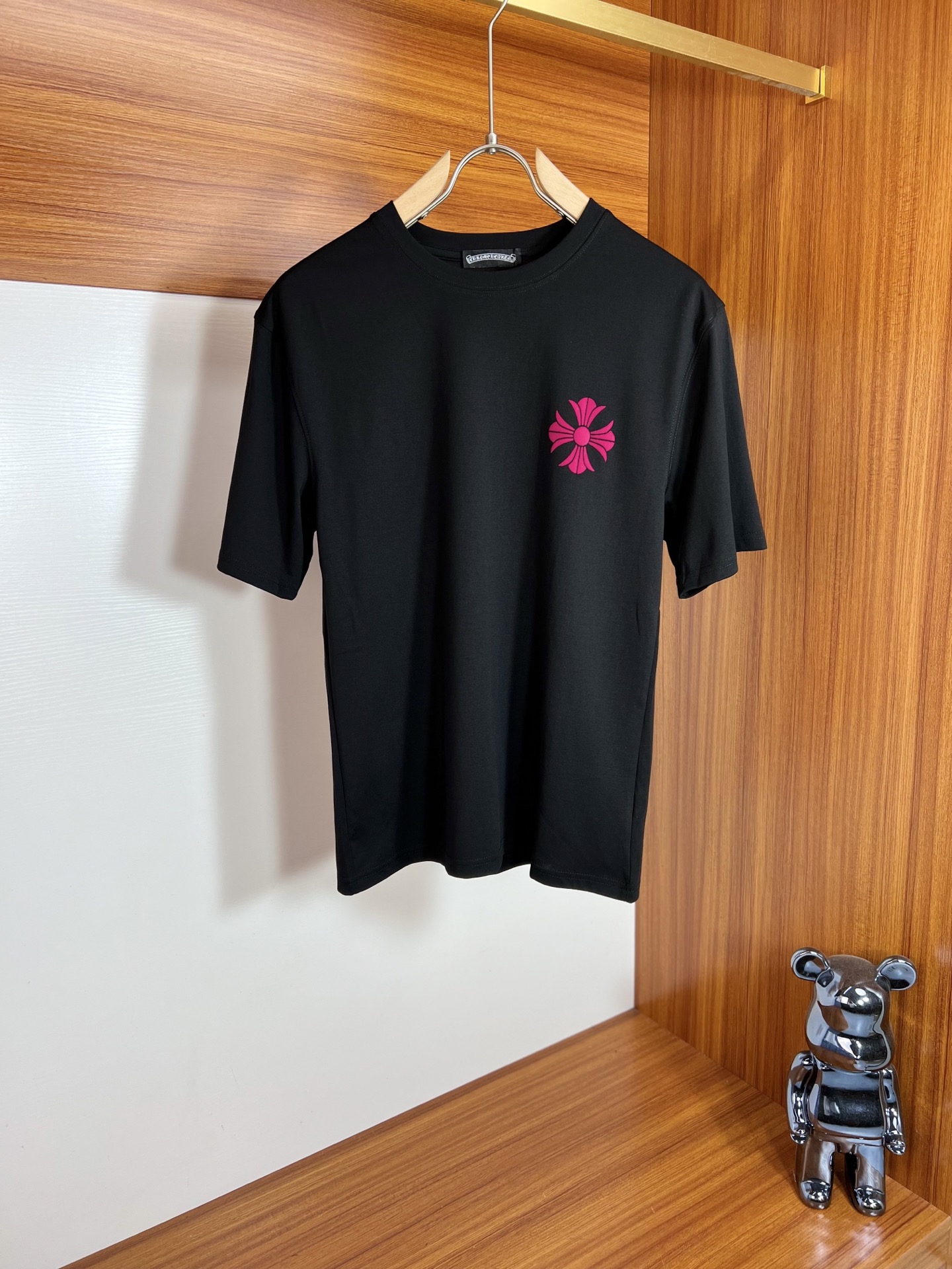 NO:127959,Ch/Croxin 2025 new spring and summer new products are available, complete three standards, mercerized cotton round neck short-sleeved T-shirt, no need to introduce too much good products, look at the details, counter number M-XXXL 175/140 Suggestions L,,,,chrome hearts, T-shirt,tees, t-shirt,alexander wang19860909Ch/克罗心 2025年春夏新品上新 三标齐全 丝光棉圆领短袖T恤 好货不用过多介绍 看细节 专柜码数M-XXXL 175/140建议L,,,chrome hearts,T-shirt,tees，t-shirt,alexander wang,Men's clothing