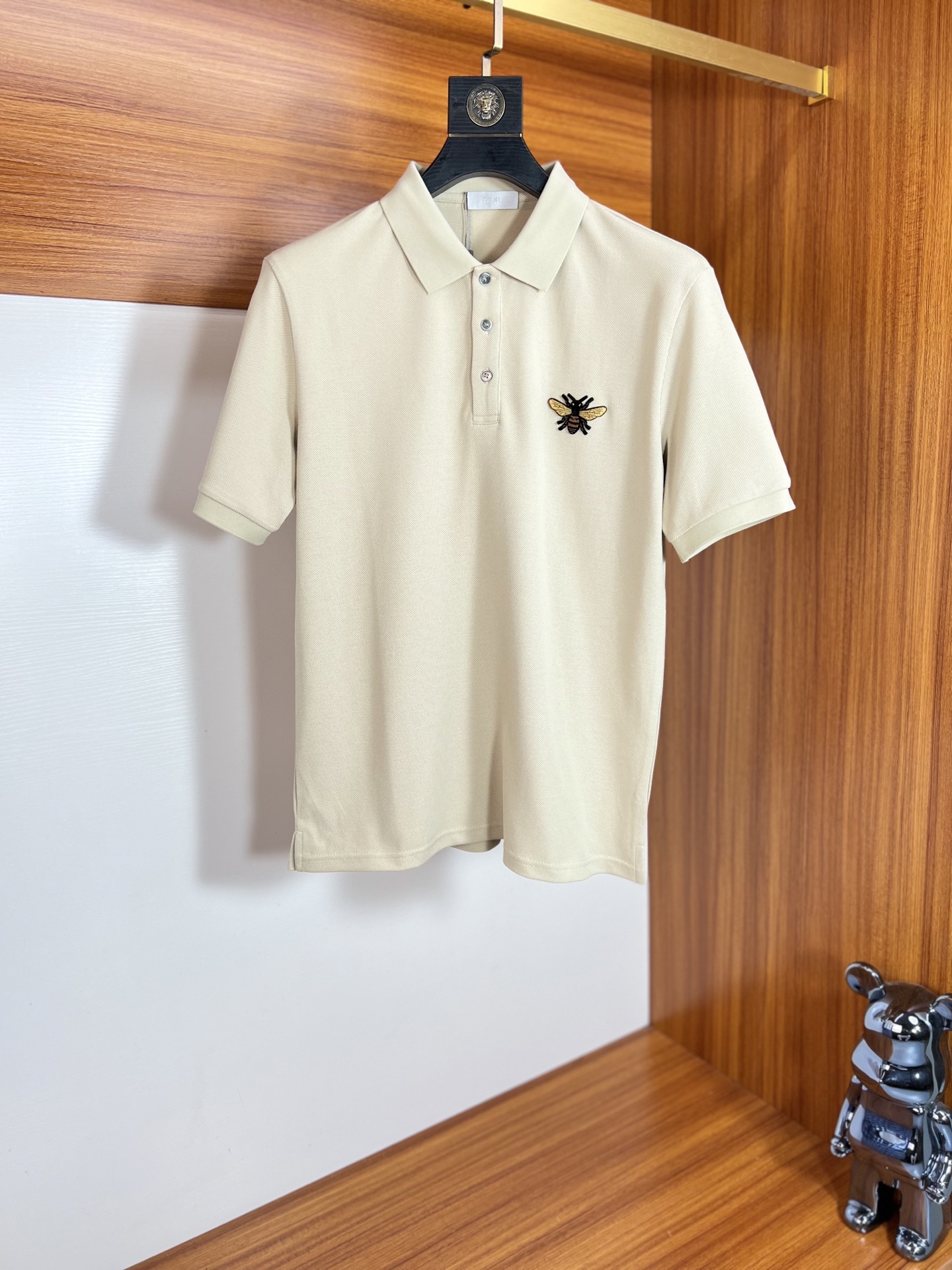 NO:134521,Dior/Dior 2025 new spring and summer products are available, complete three standards, lapel short-sleeved POLO shirt, good products do not need to be introduced too much, look at the details, counter number M-XXXL /140 suggestions L,,,dior,dior,T-shirt,alexander wang19860909Dior/迪奥 2025年春夏新品上新 三标齐全 翻领短袖POLO衫 好货不用过多介绍 看细节 专柜码数M-XXXL /140建议L,,,dior,dior,T-shirt,alexander wang,Men's clothing