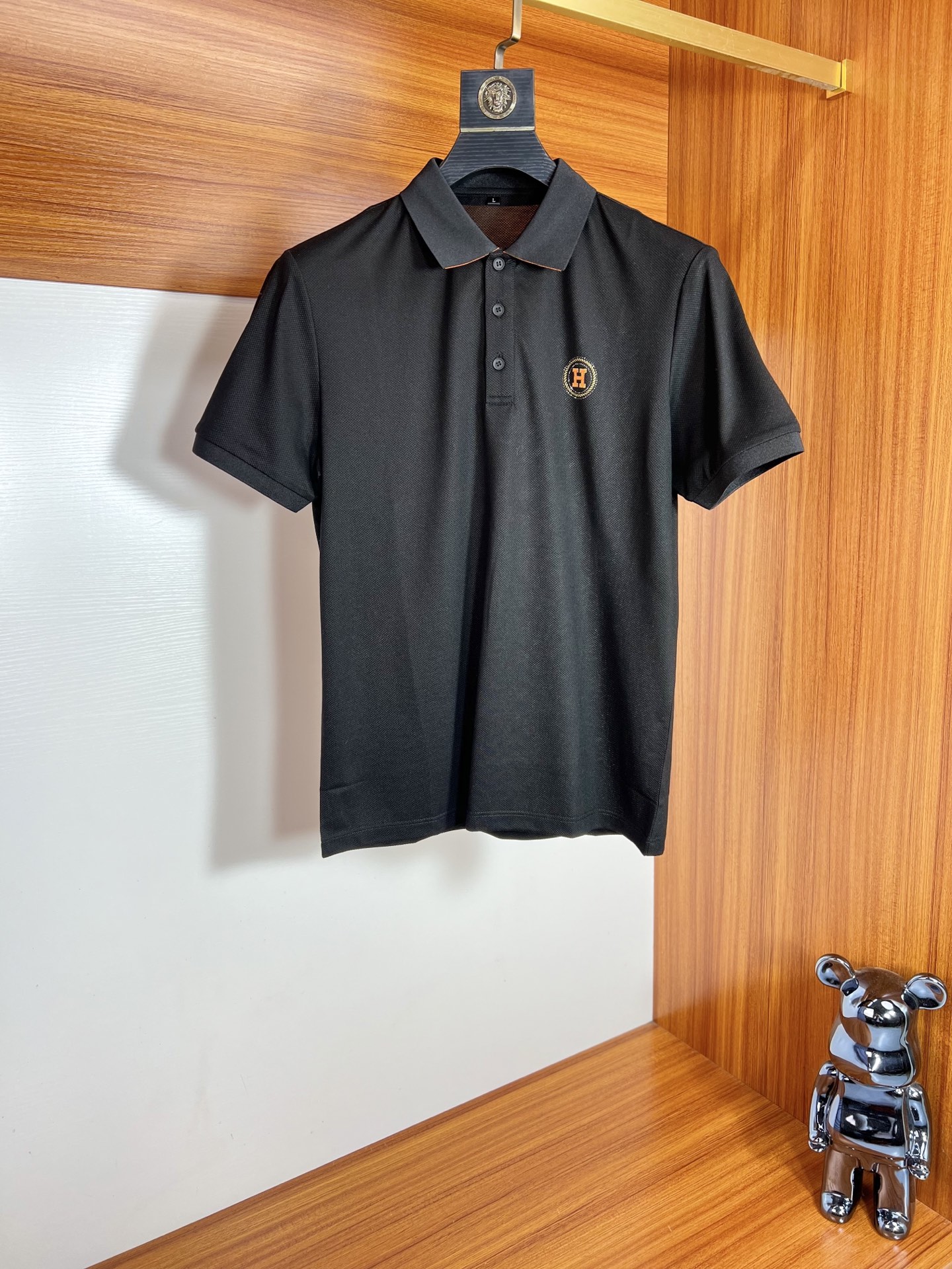 NO:134515,Hermes/Hermes 2025 spring and summer new products are available, three standards are complete, traceless lapel POLO shirt short sleeves, good products do not need to be introduced too much, look at the details, counter number M-XXXL 175/140 Suggestions L,,, hermes, hermes, T-shirt, alexander wang19860909Hermes/爱马仕 2025年春夏新品上新 三标齐全 无痕翻领POLO衫短袖 好货不用过多介绍 看细节 专柜码数M-XXXL 175/140建议L,,,hermes,hermes,T-shirt,alexander wang,Men's clothing
