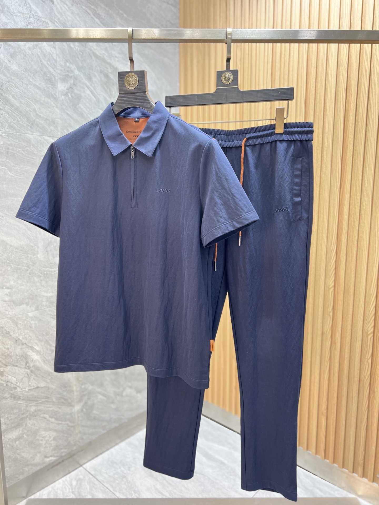 NO:137472,zZEGNA/Jenia 2025 spring and summer new products are available, complete three standards, set, good products do not need to be introduced too much, look at the details, counter number M-XXXXL 175/140 Suggestions L,,zegna,alexander wang19860909zZEGNA/杰尼亚 2025年春夏新品上新 三标齐全 套装 好货不用过多介绍 看细节 专柜码数M-XXXXL 175/140建议L,,zegna,alexander wang,Men's clothing