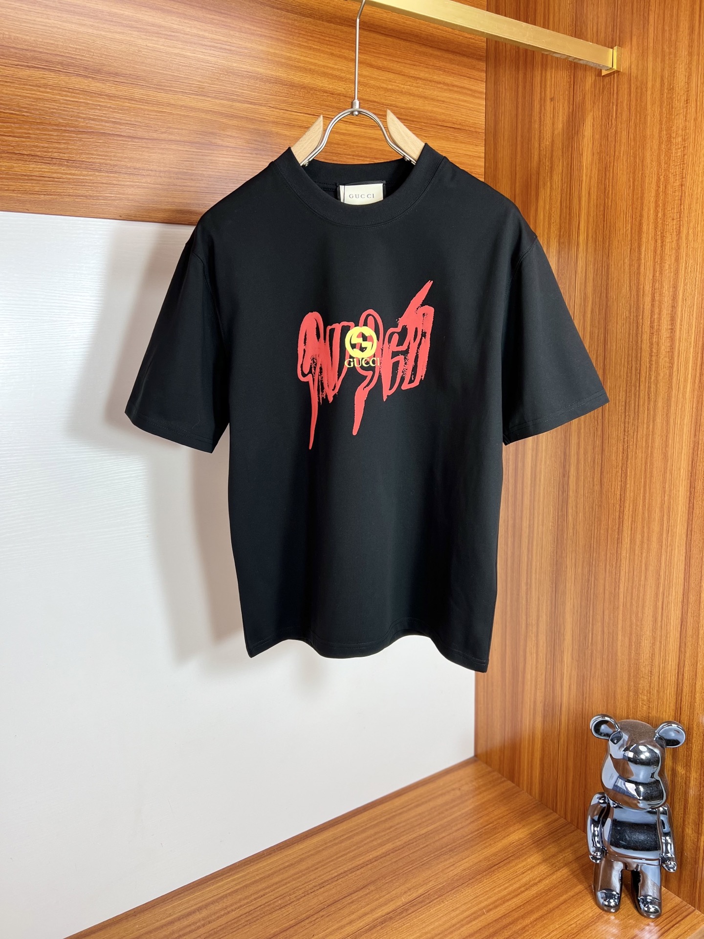 NO:415929,Gucci/Gucci 2025 Spring and Summer New Products, Complete Three Standards, Round Neck Pure Cotton Short-Sleeve T-shirts, Don’t need to introduce too much good products, look at the details, Counter Code M-XXXL /140 Suggestions L,,gucci, T-shirt,tees, t-shirt,alexander wang19860909Gucci/古奇 2025春夏新品 三标齐全 圆领纯棉短袖T恤 好货不用过多介绍 看细节 专柜码数M-XXXL /140建议L,,gucci,T-shirt,tees，t-shirt,alexander wang,Men's clothing