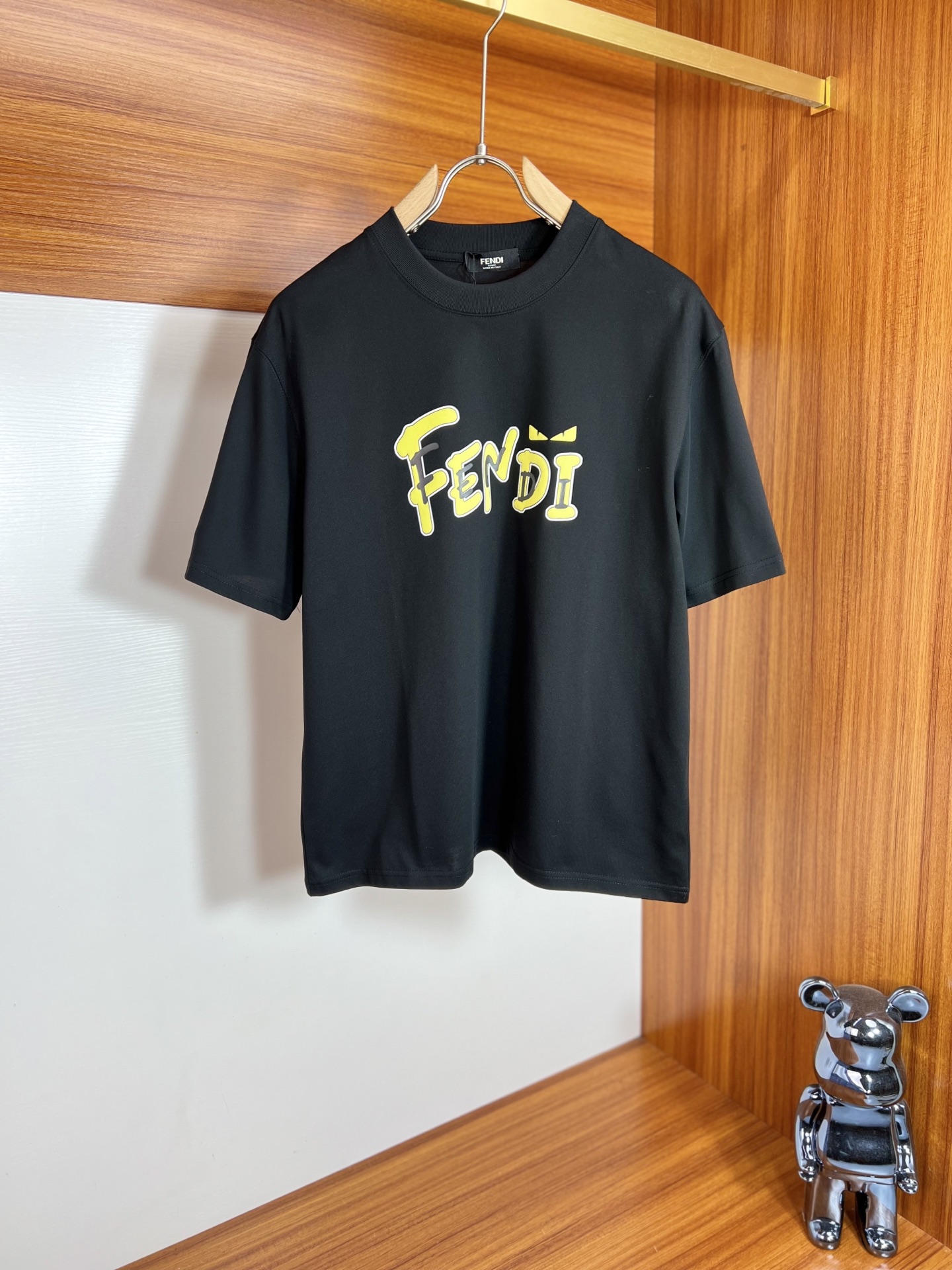 NO:415936,Fendi/Fendi 2025 spring and summer new product, complete three standards, round neck pure cotton short-sleeved T-shirt, no need to introduce too much good products, look at the details, counter code M-XXXL /140 suggestions, L, fendi, fendi, T-shirt, tees, t-shirt, alexander wang19860909Fendi/芬迪 2025春夏新品 三标齐全 圆领纯棉短袖T恤 好货不用过多介绍 看细节 专柜码数M-XXXL /140建议L,,fendi,fendi,T-shirt,tees，t-shirt,alexander wang,Men's clothing