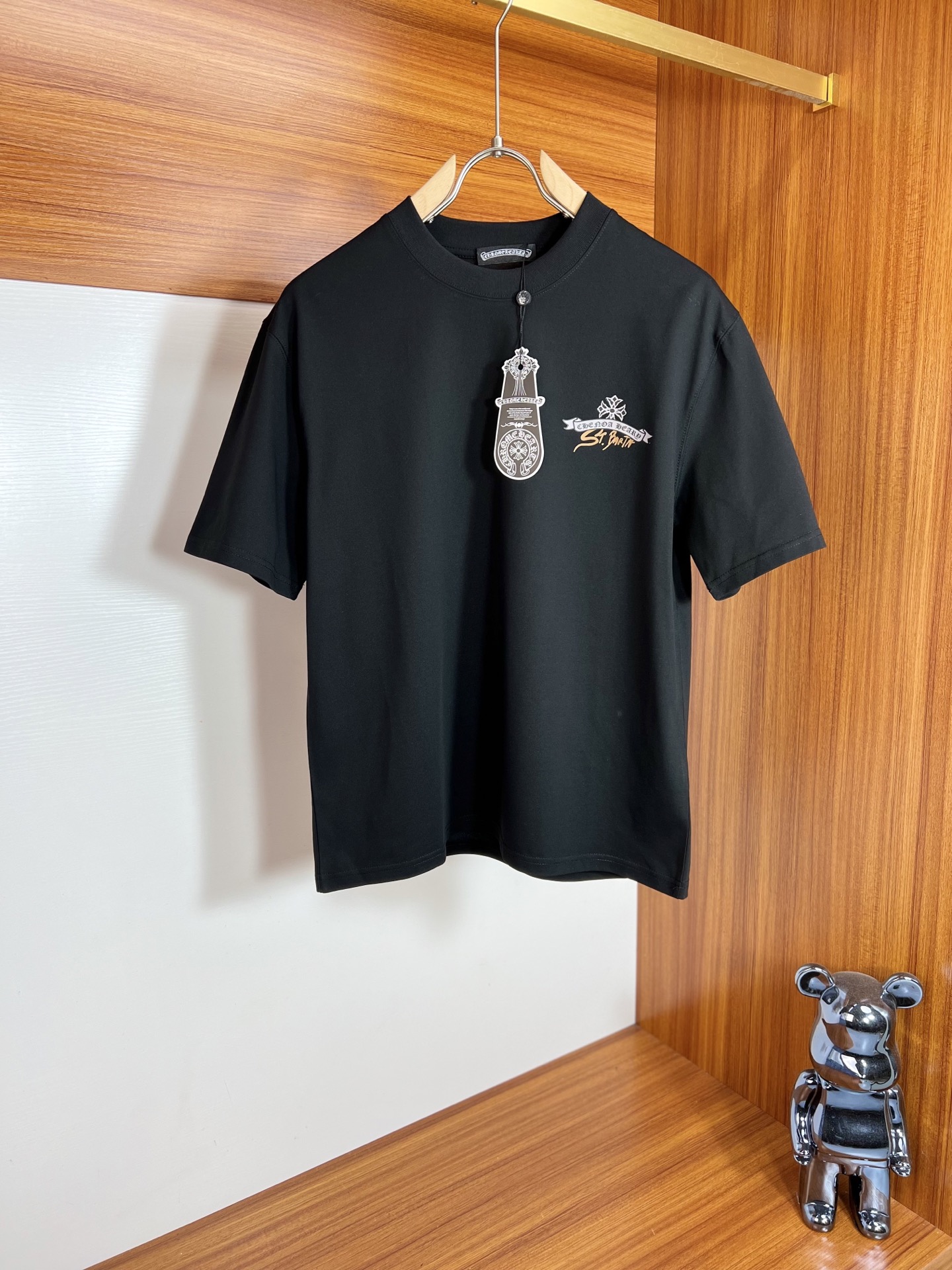 NO:156098,Ch/Croxin 2025 spring and summer new product, complete three standards, round neck pure cotton short-sleeved T-shirt, no need to introduce too much good products, look at the details, counter code M-XXXL / Suggestions L,,chrome hearts, T-shirt,tees, t-shirt,alexander wang19860909Ch/克罗心 2025春夏新品 三标齐全 圆领纯棉短袖T恤 好货不用过多介绍 看细节 专柜码数M-XXXL /建议L,,chrome hearts,T-shirt,tees，t-shirt,alexander wang,Men's clothing