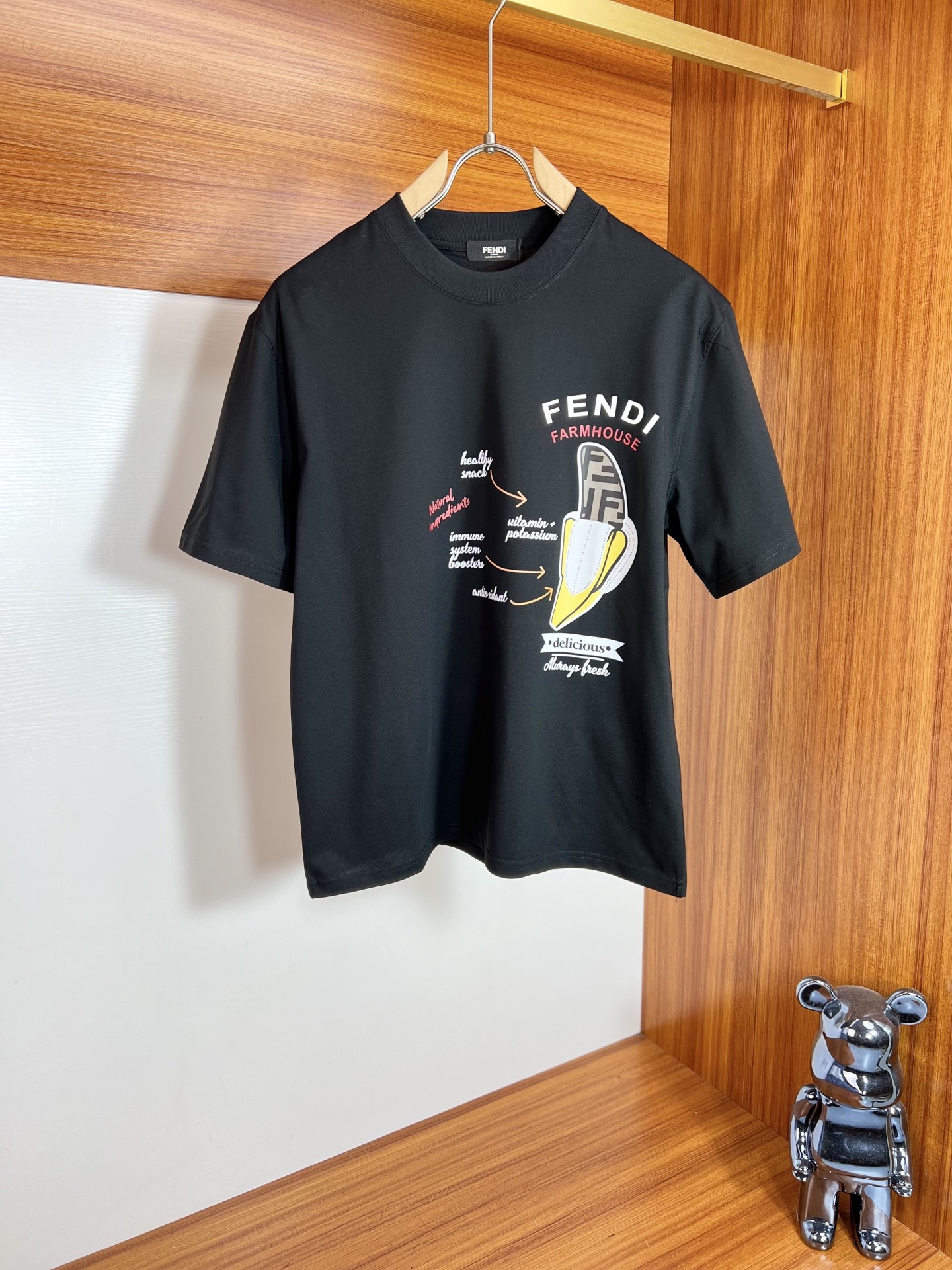 NO:153221,Fendi/Fendi 2025 spring and summer new product, complete three standards, round neck pure cotton short-sleeved T-shirt, no need to introduce too much good products, look at the details, counter code M-XXXL /140 suggestions, L, fendi, fendi, T-shirt, tees, t-shirt, alexander wang19860909Fendi/芬迪 2025春夏新品 三标齐全 圆领纯棉短袖T恤 好货不用过多介绍 看细节 专柜码数M-XXXL /140建议L,,fendi,fendi,T-shirt,tees，t-shirt,alexander wang,Men's clothing